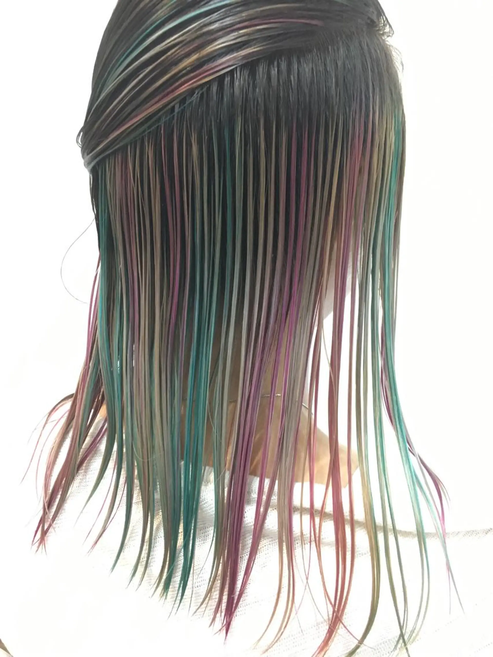 ミディアム カラー ユニコーンカラー GLAD 萩原のヘアスタイル