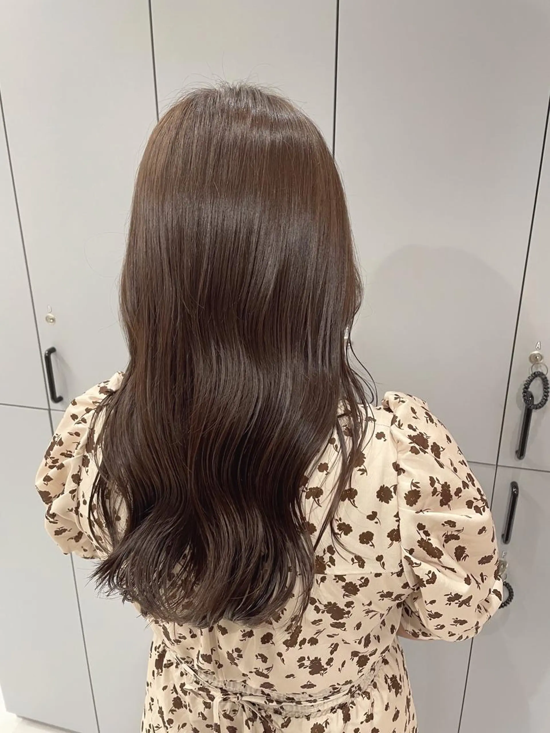 ロング カラー ブラウンカラー オリーブブラウン 韓国風ヘア カット ヘアカラー 狩野 羅夢のヘアスタイル