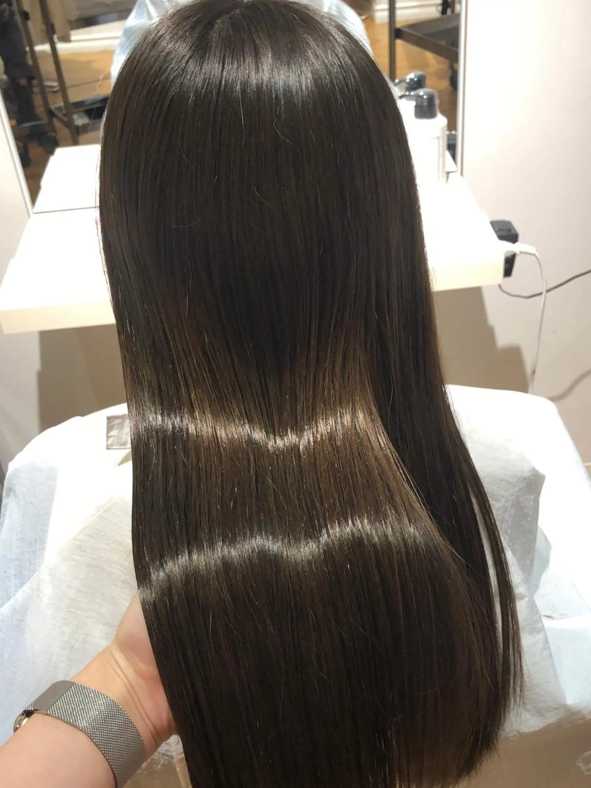 ロング 縮毛矯正 関 彩花のヘアスタイル