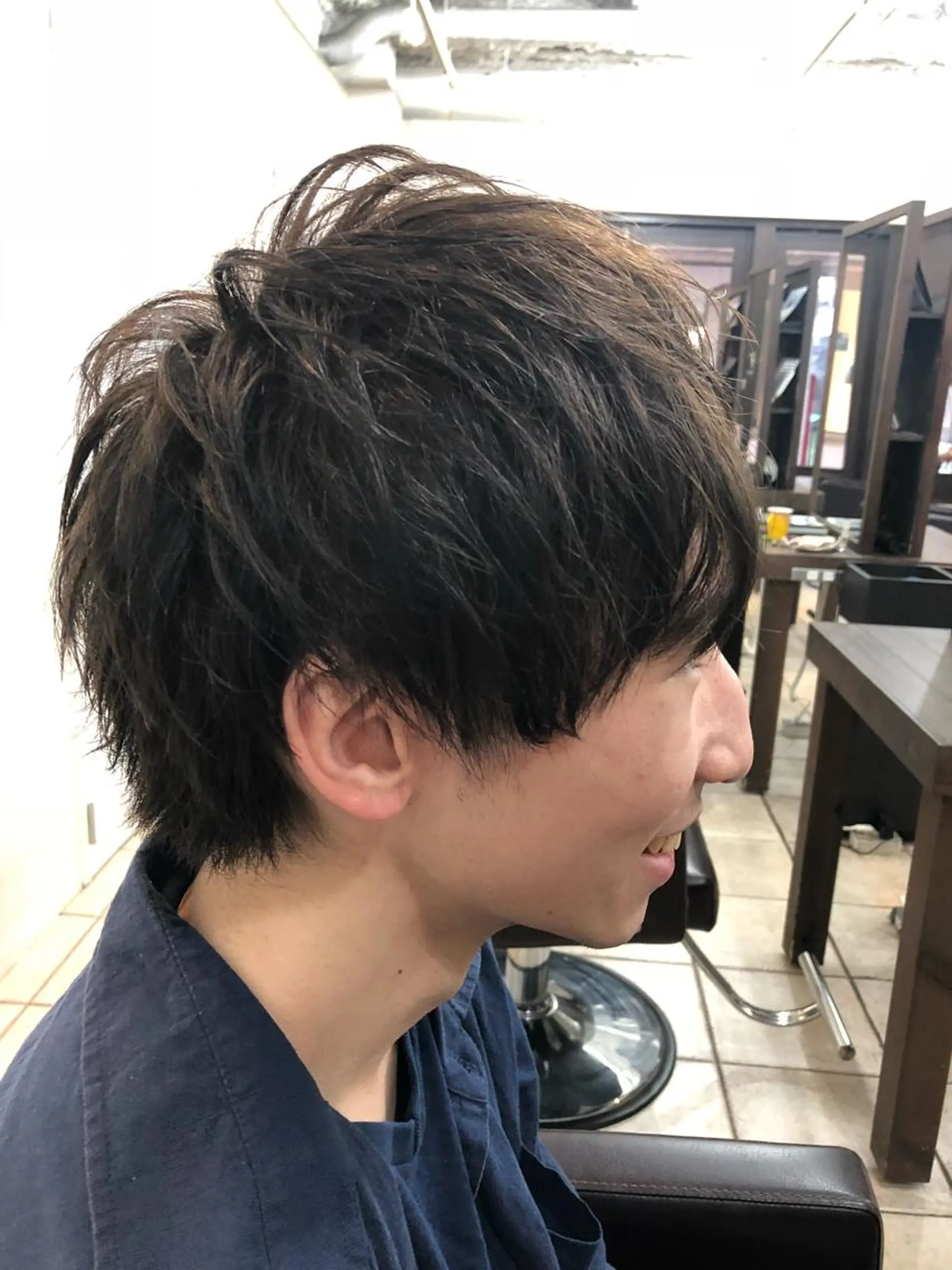 カラー メンズ アッシュ カット ヘアカラー カ レラのヘアスタイル
