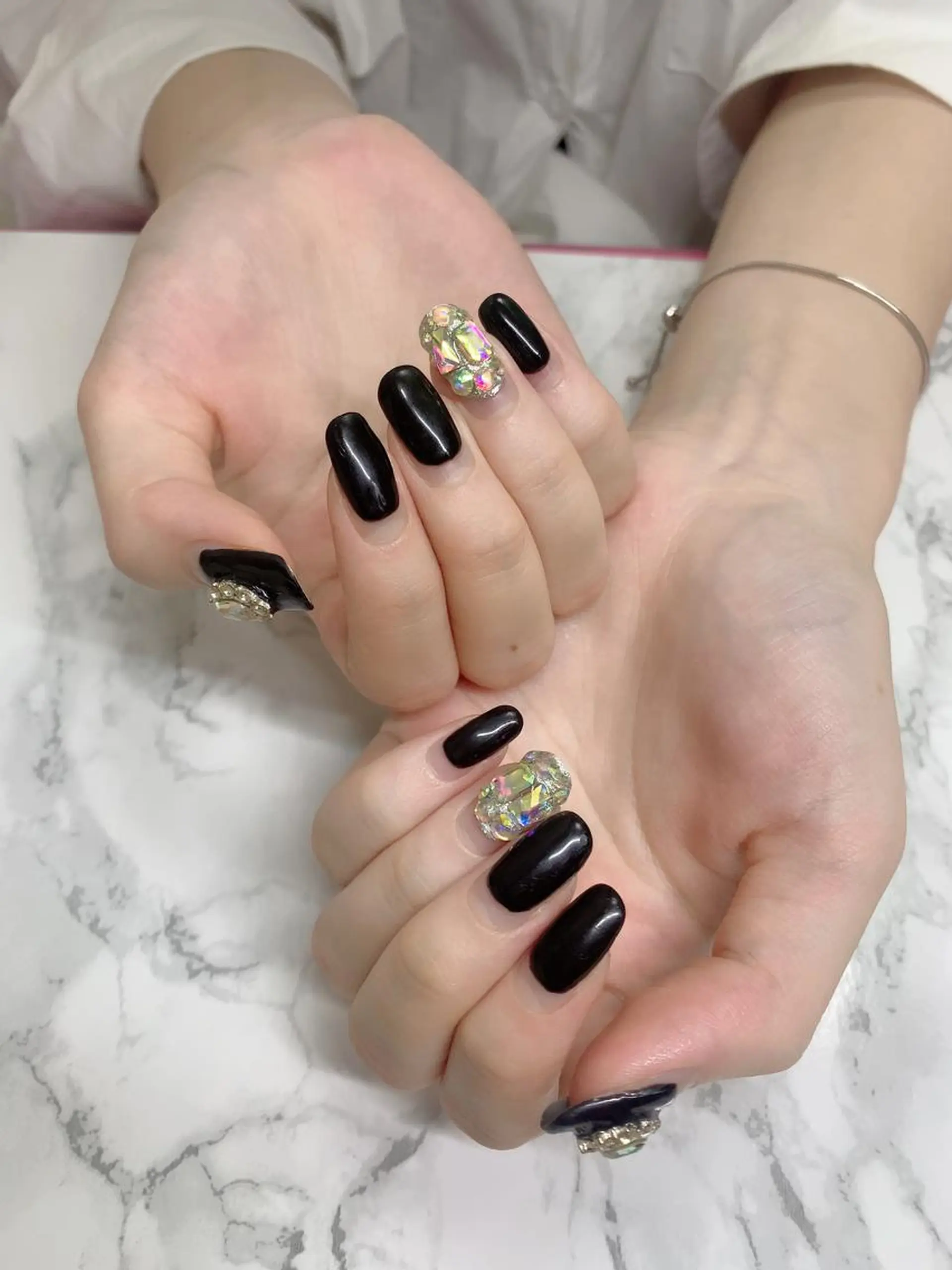 ネイル はな💎ネイル ワンホン、長さ出しのネイルデザイン