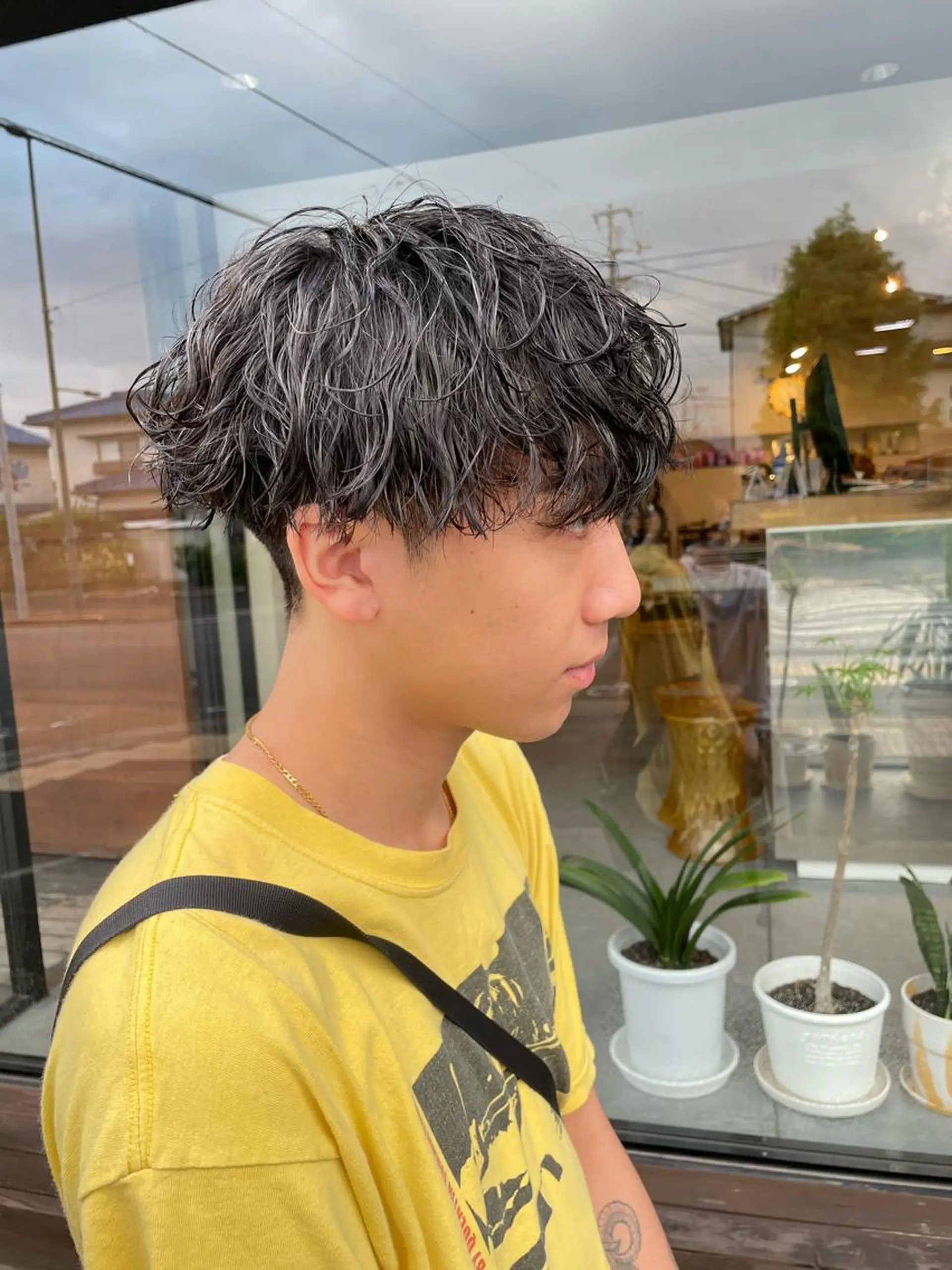 ショート パーマ メンズ メンズパーマ 波巻きパーマ カット パーマ 村上 楓弥のヘアスタイル
