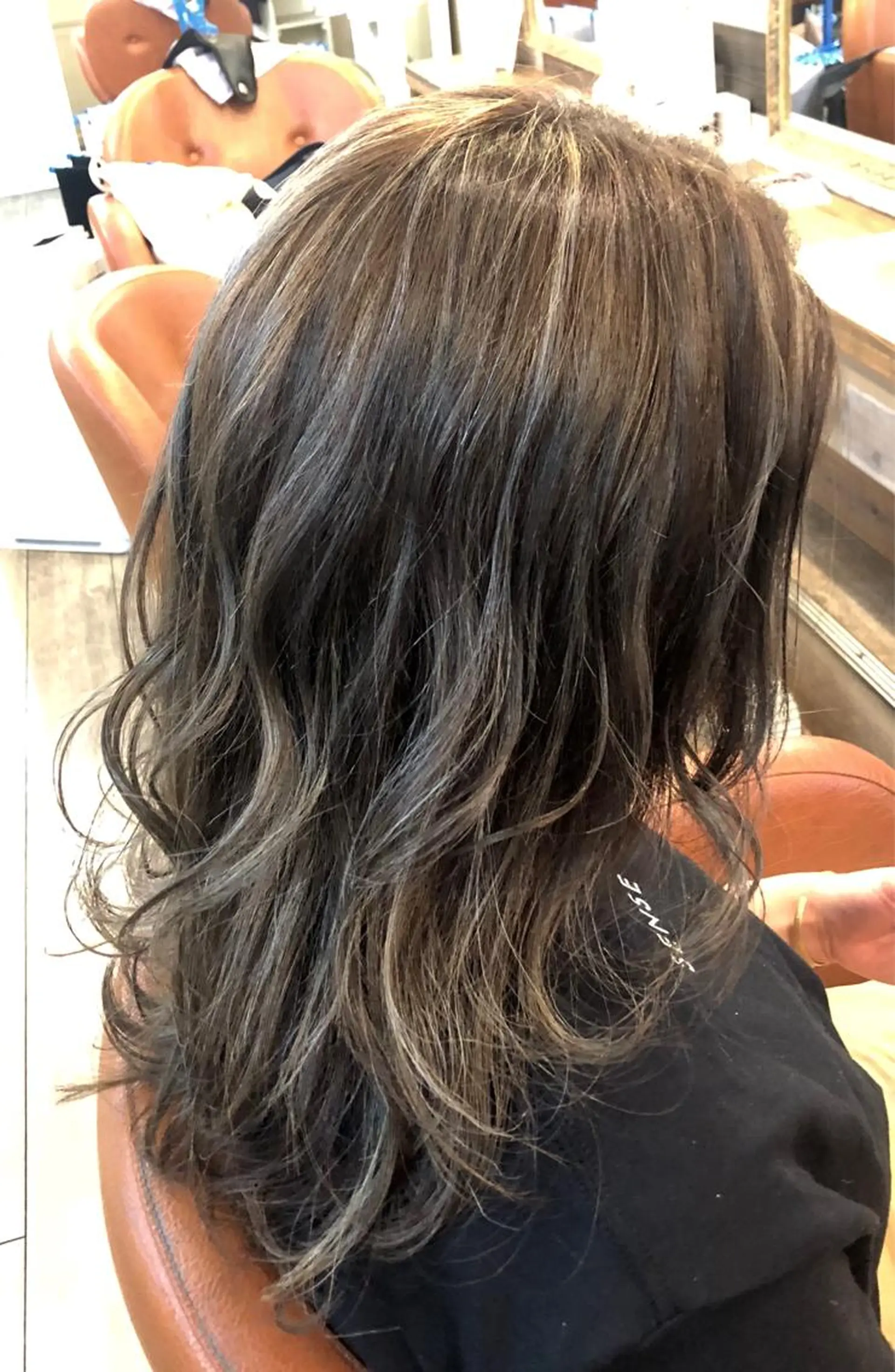 ロング カラー ヘアアレンジ アッシュ ハイライトカラー ハイライト アイビーライン武蔵小杉所属・💟アイリスト 💟の眉毛・アイブロウイメージ