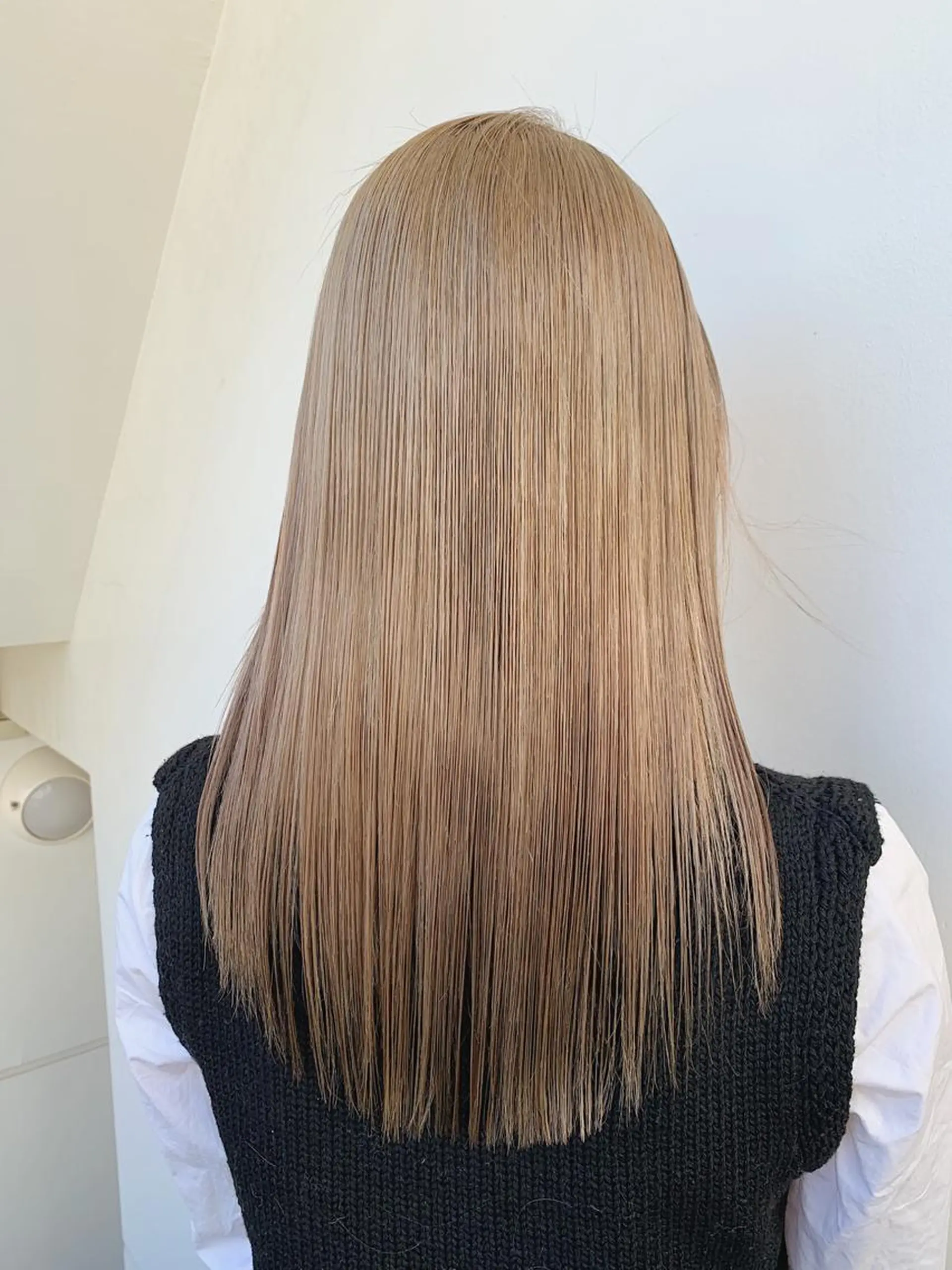 セミロング カラー ブリーチ ケアブリーチ ヘアカラー ハイトーンカラー 🦋yuri🦋のヘアスタイル