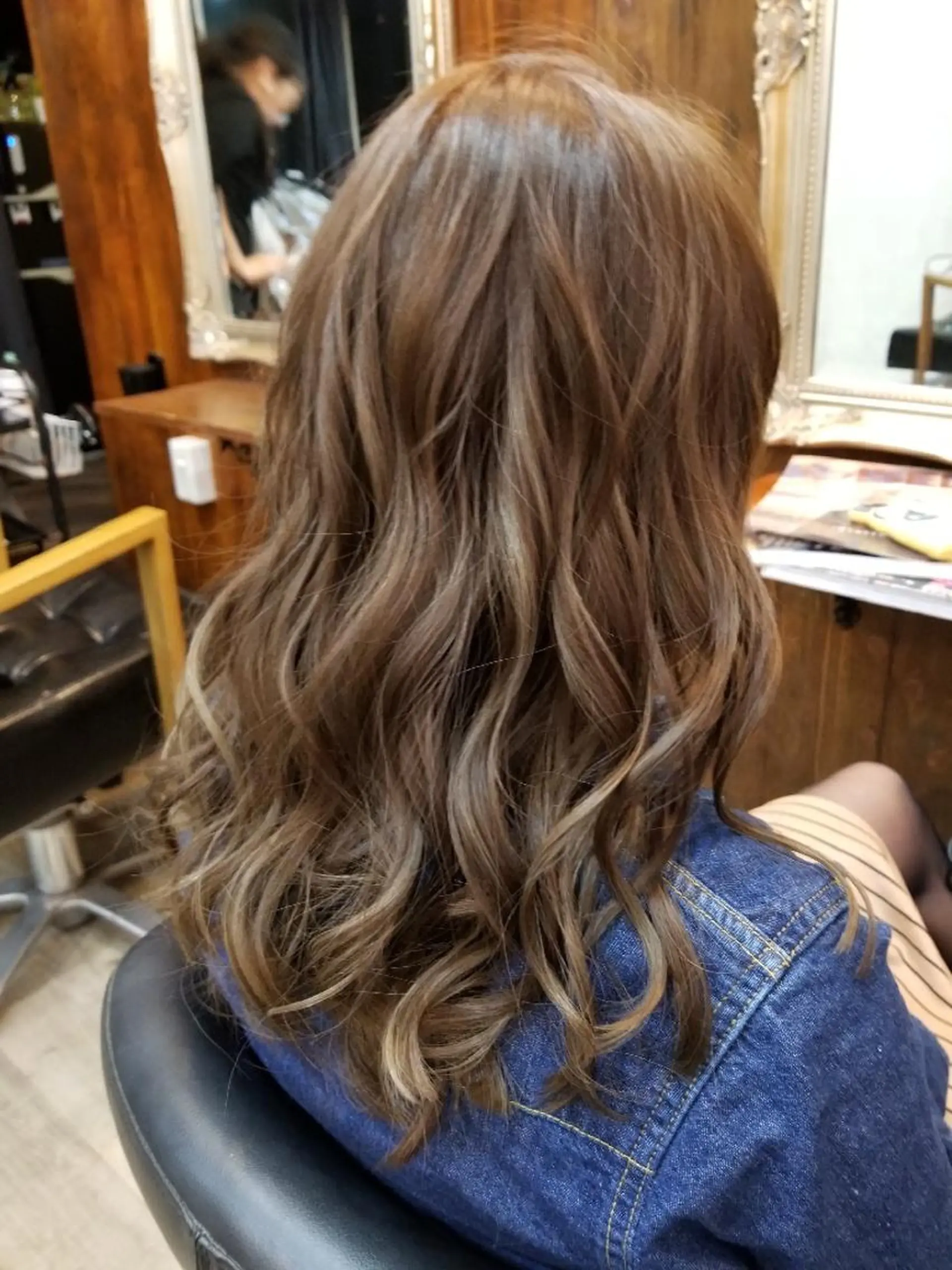 セミロング カラー ヘアカラー bathair 持田侑祐のヘアスタイル