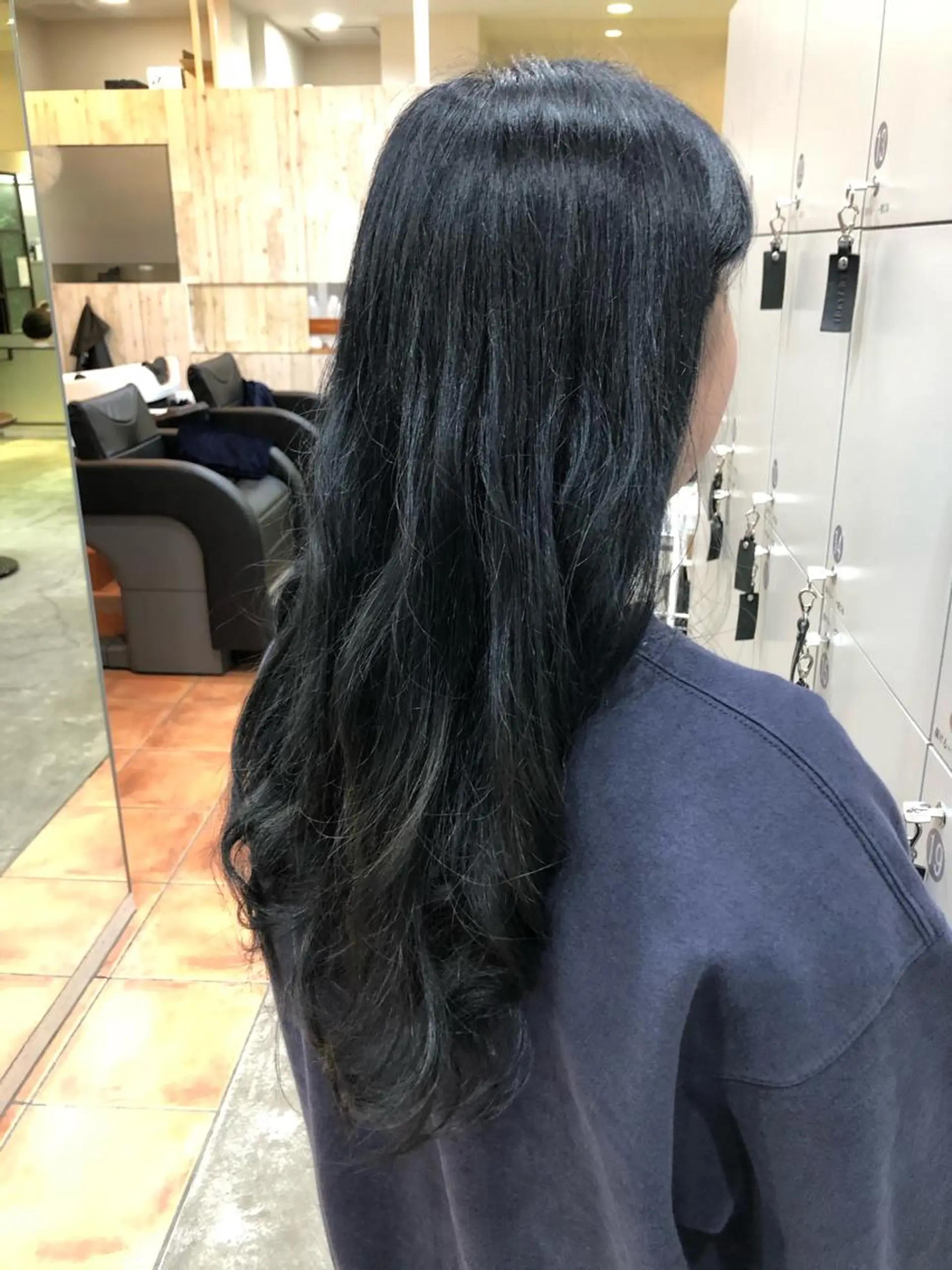 ロング カラー 小野 遥南のヘアスタイル