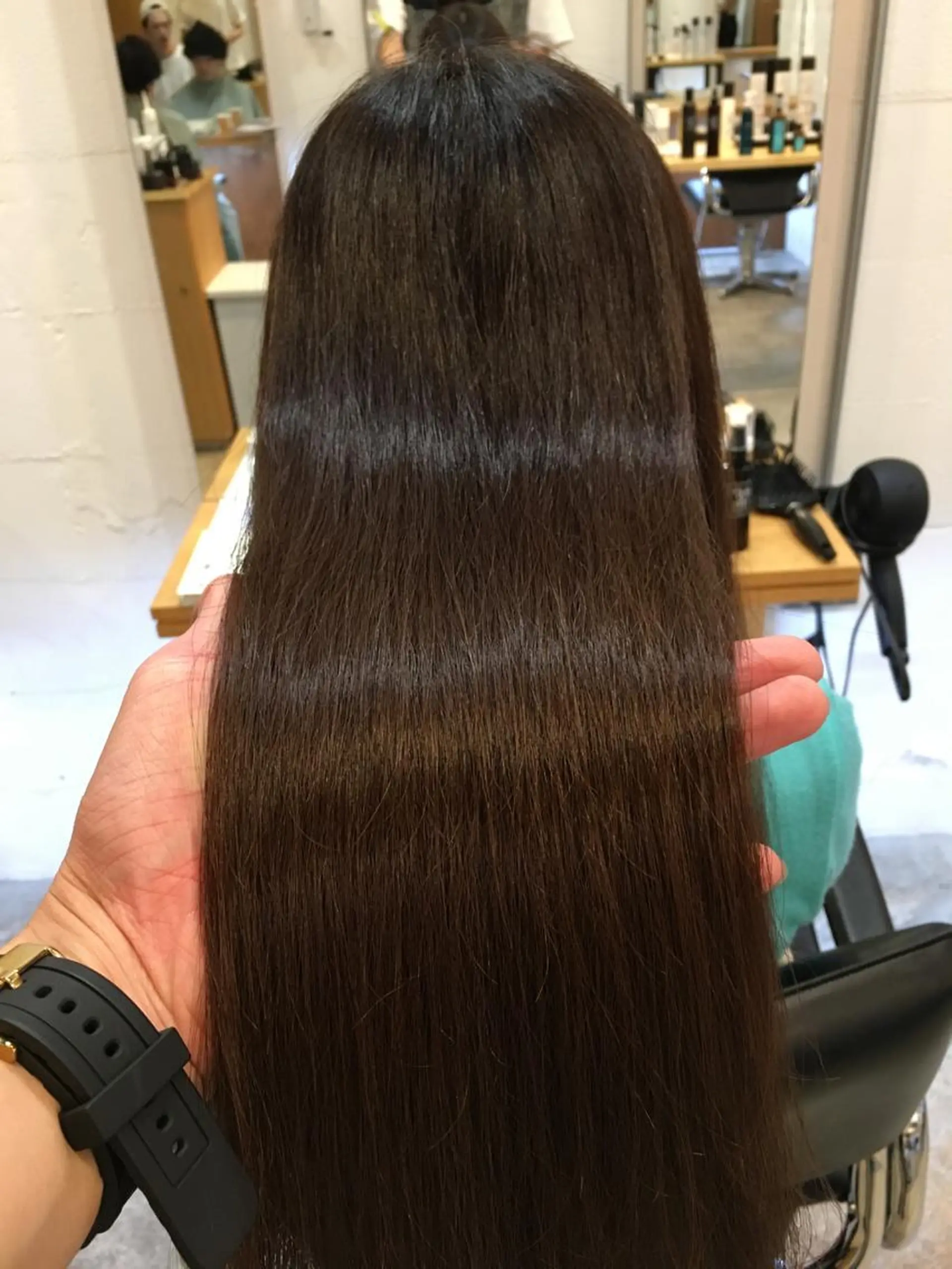 セミロング カラー 髪質改善 トリートメント メンズ眉毛ITSUK Iメンズ専門　新宿の眉毛・アイブロウイメージ