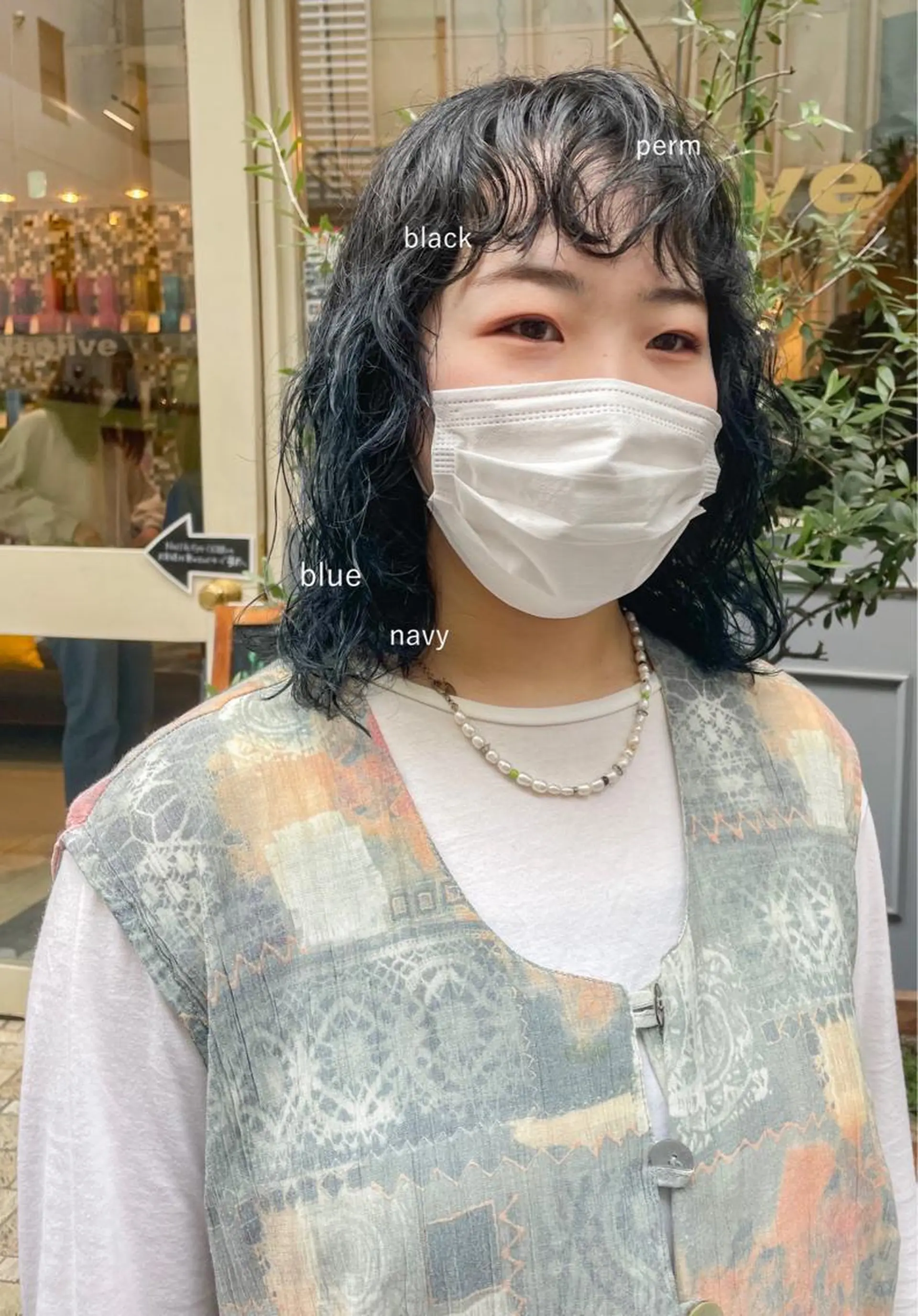 ショート カラー パーマ ブルーカラー ネイビーカラー ボブ ブリーチ/miinaのヘアスタイル