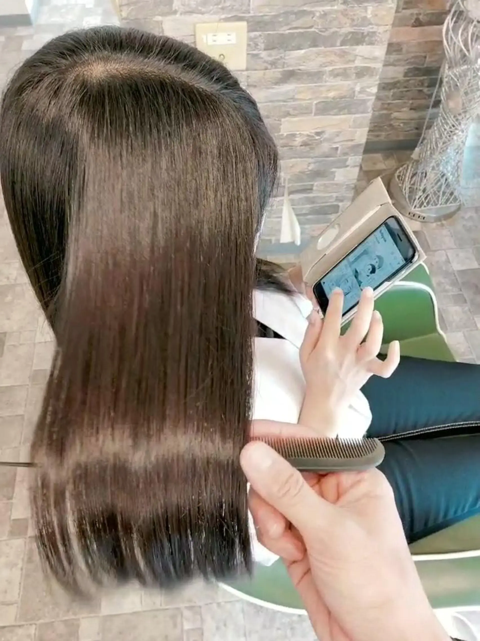 ロング カラー アクアカラー 顔周りカット 髪質改善 ロング 小顔カット デザインカラー 髪質改善Lilithのその他イメージ