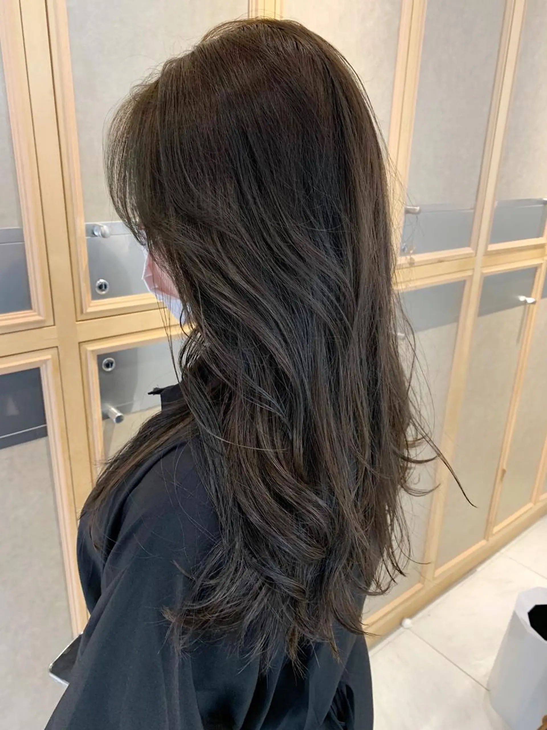 セミロング カラー ベージュカラー オリーブベージュ チバ タクミのヘアスタイル