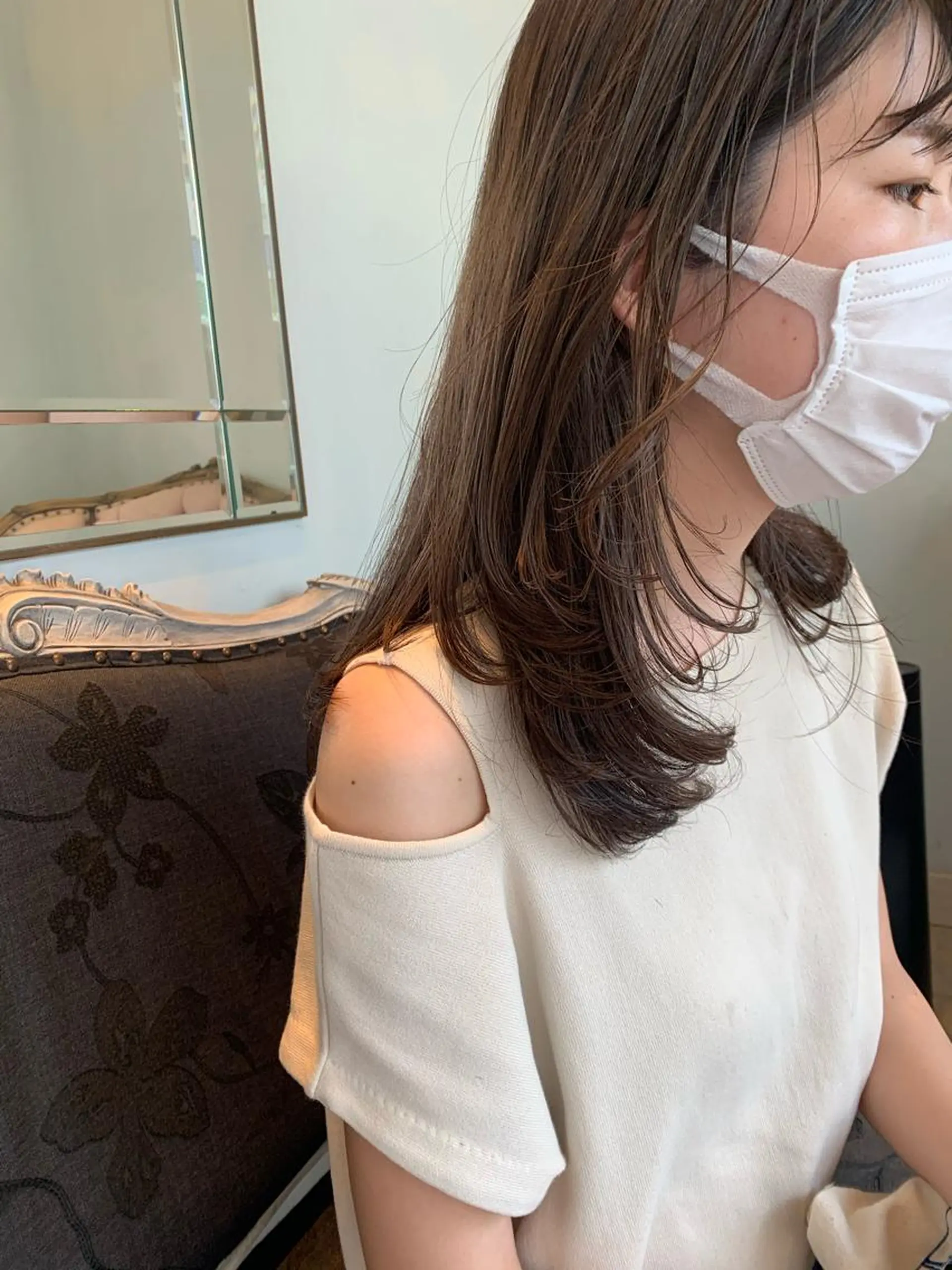 ロング カラー SAKINO. ベージュカラーのヘアスタイル