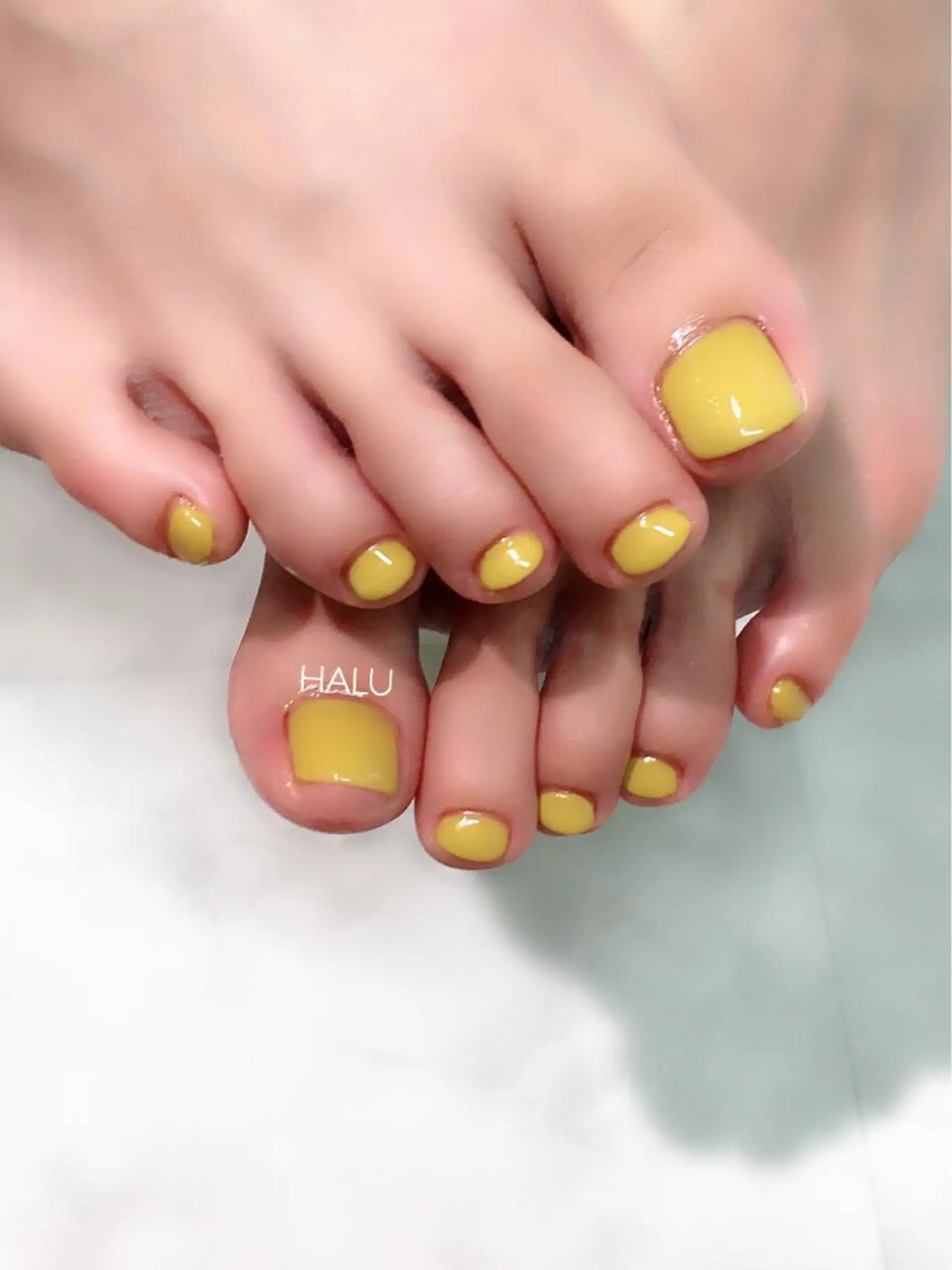 ネイル ワンカラーネイル 黄色 HALU ハルのネイルデザイン