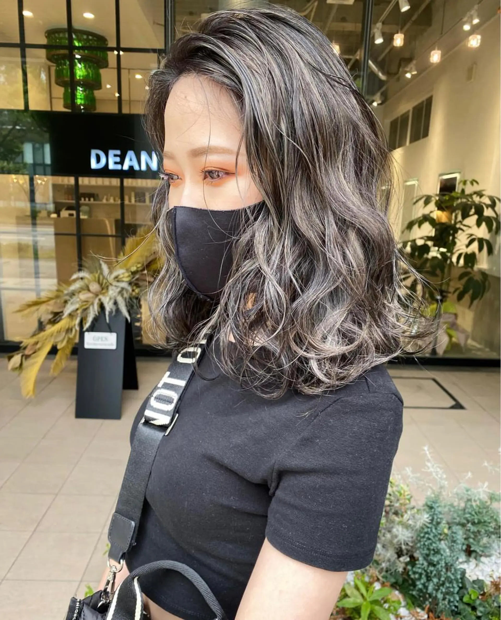 ミディアム カラー KEIGO/パーマ ハイトーン/DEANのヘアスタイル