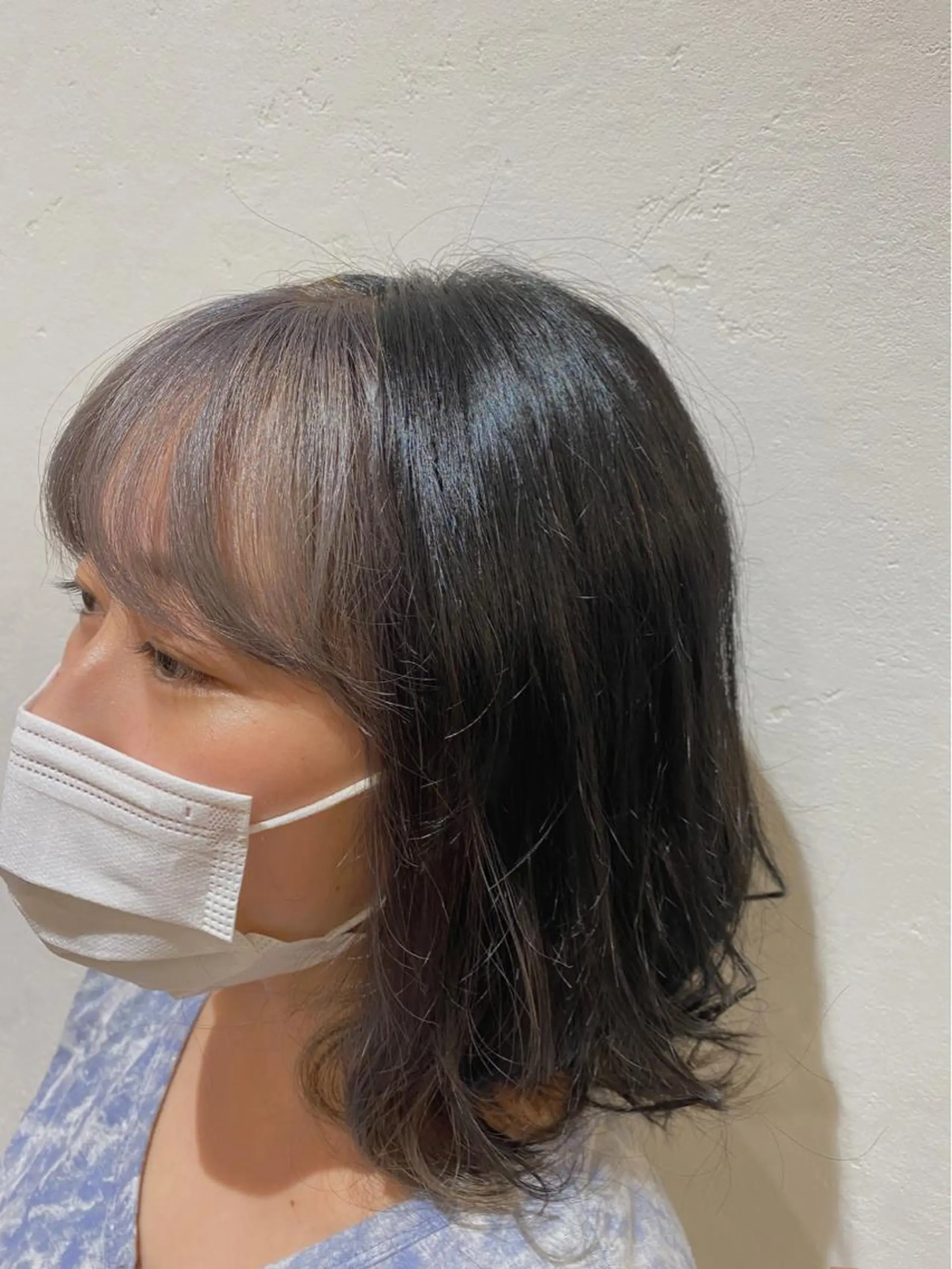 ショート カラー 新谷 桃子のヘアスタイル