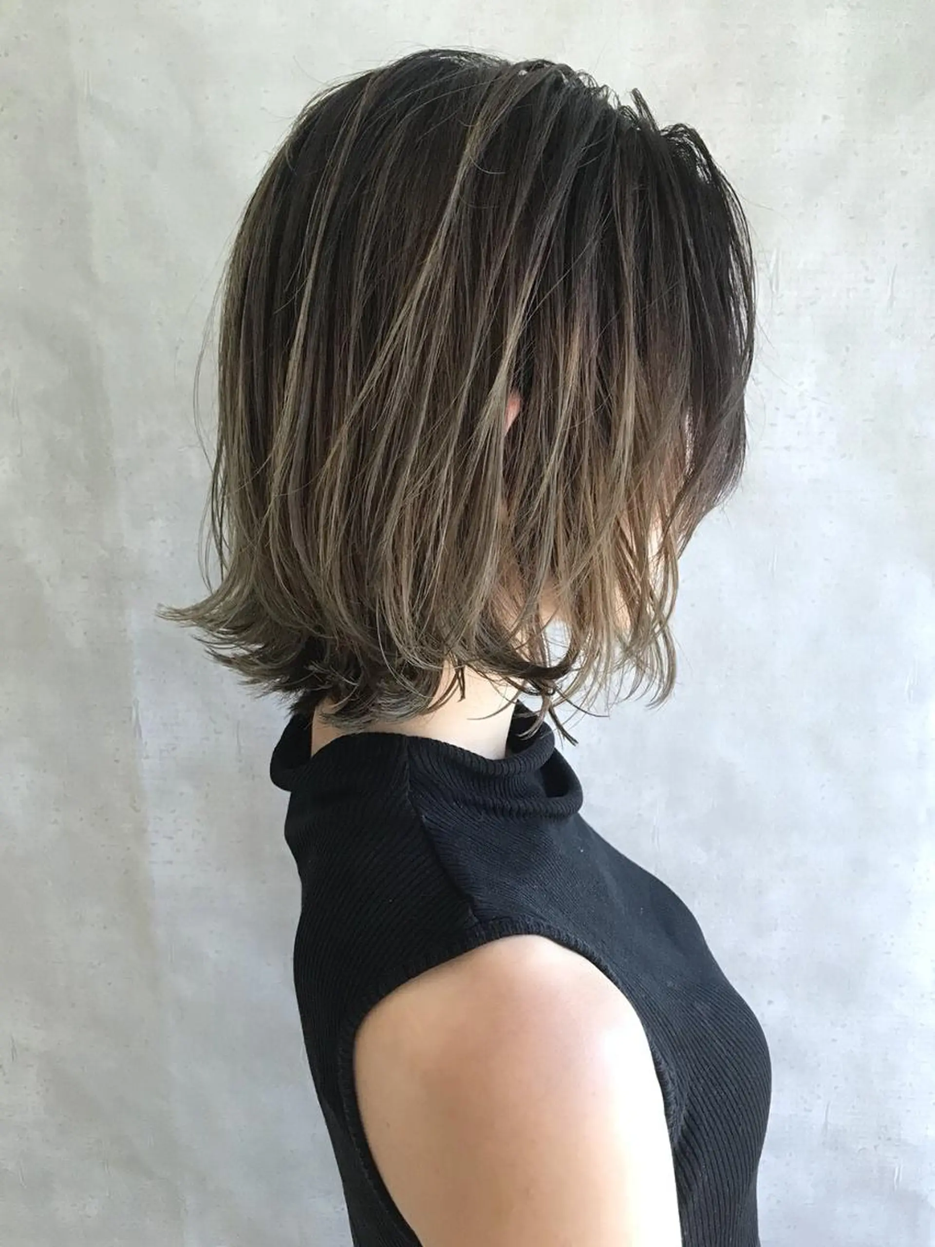 ショート カラー アディクシーカラー ブリーチ ケアブリーチ ダブルカラー ハイライトカラー MOU namba ムウナンバのヘアスタイル