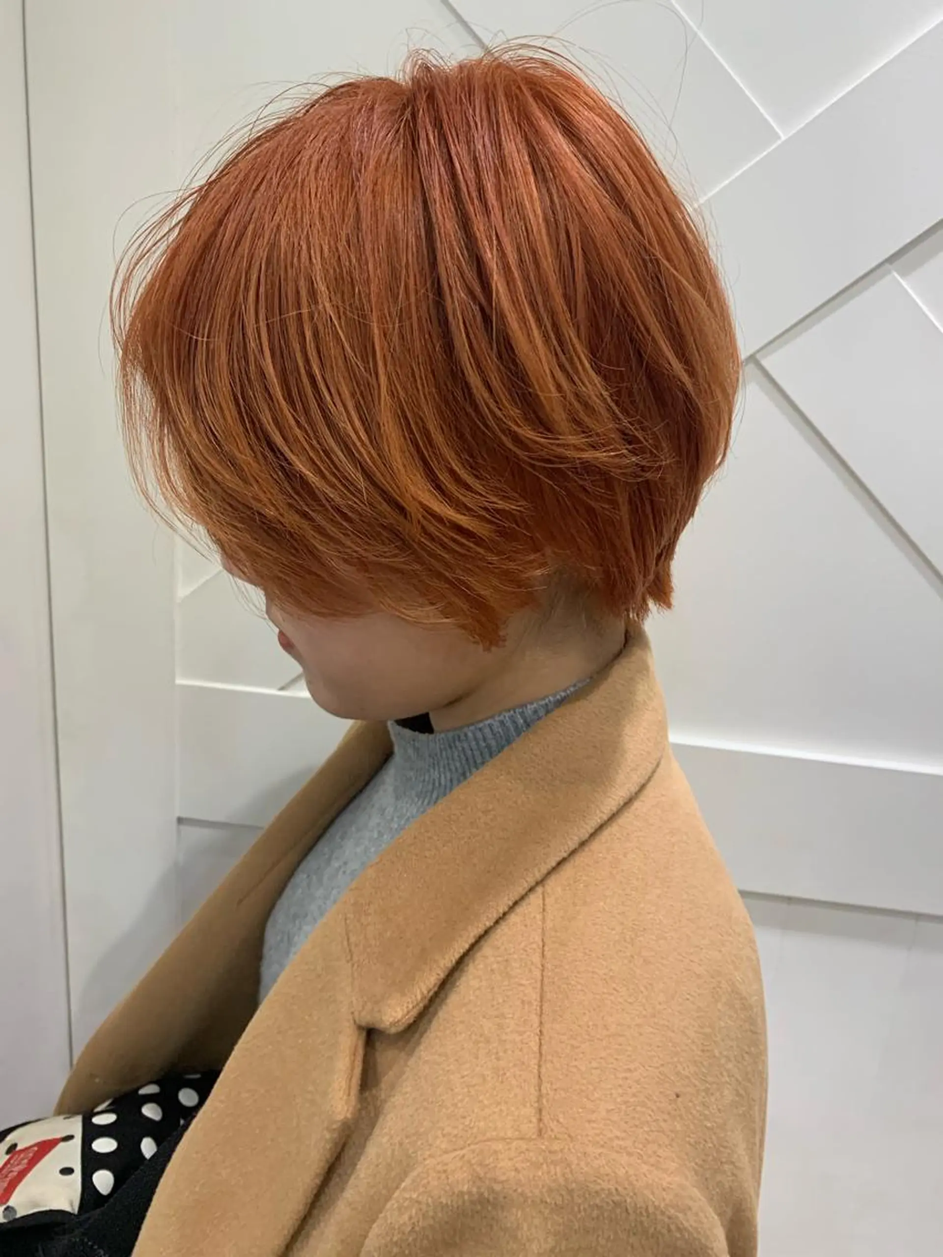 カラー オレンジ テラコッタ 秋守 百華のヘアスタイル