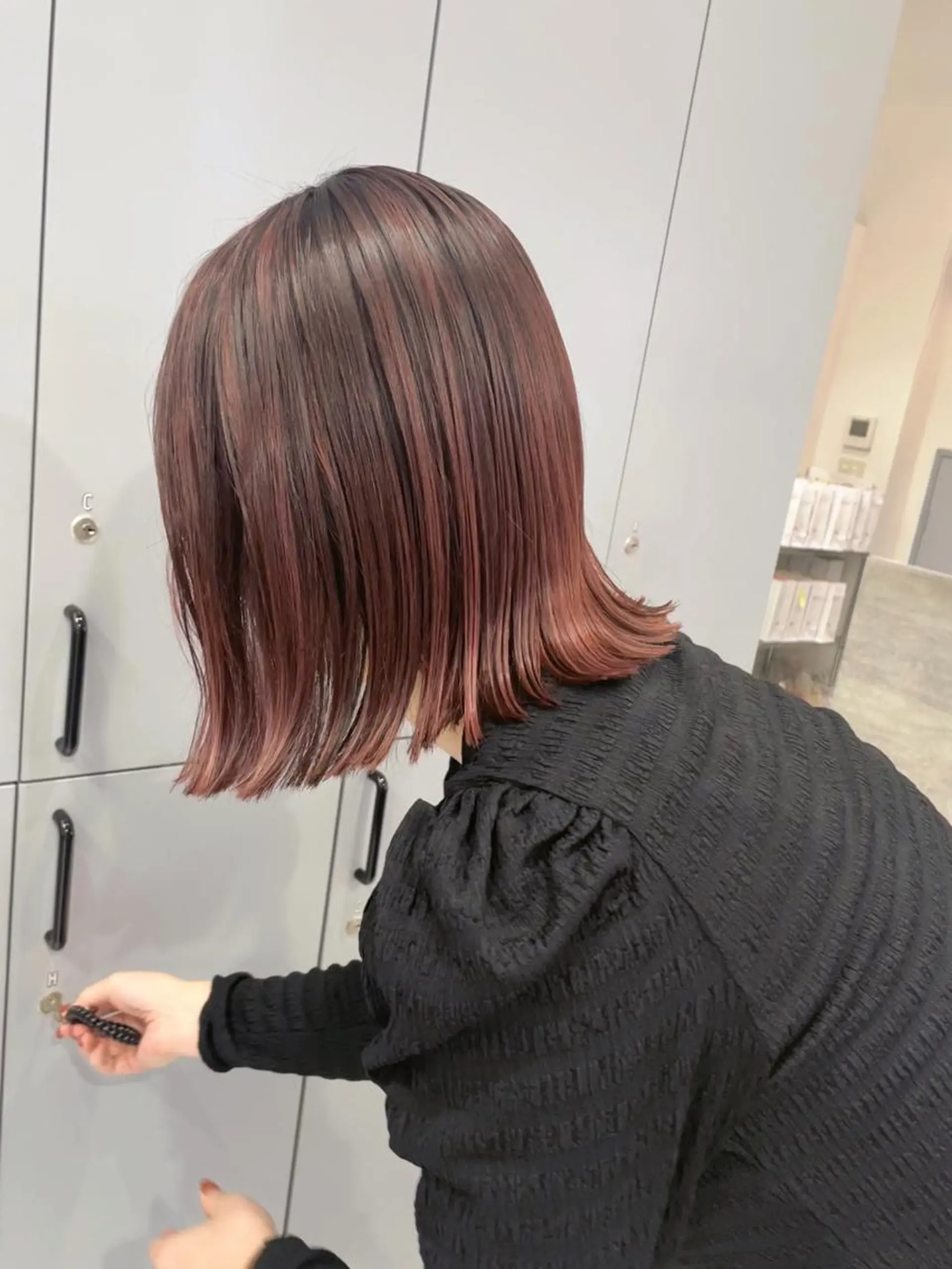 ミディアム カラー ハイライトカラー ピンクカラー ハイライト カット ヘアカラー トリートメント 狩野 羅夢のヘアスタイル