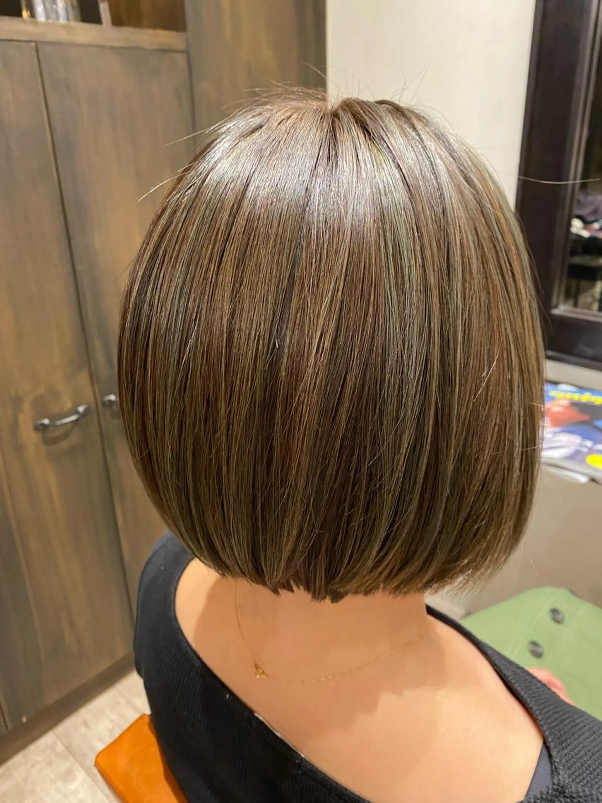 ショート カラー ブルーカラー ブルージュ ハイライトカラー ミント ボブ non .のヘアスタイル