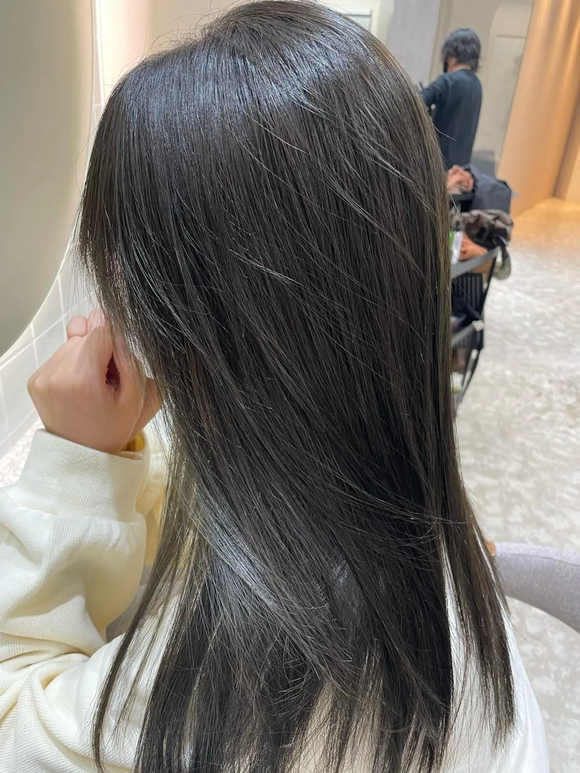 ミディアム YUKI / レイヤーカット🤍のヘアスタイル
