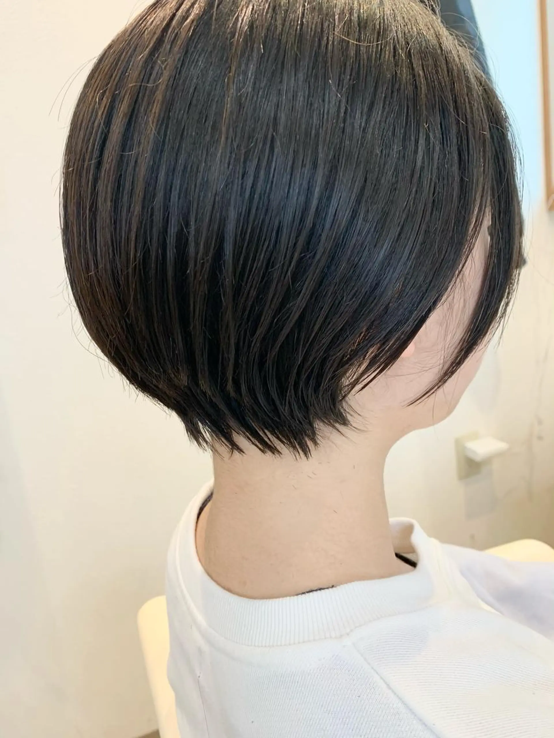 ショート くせ毛 トレンドパーマ 加藤菜月のヘアスタイル