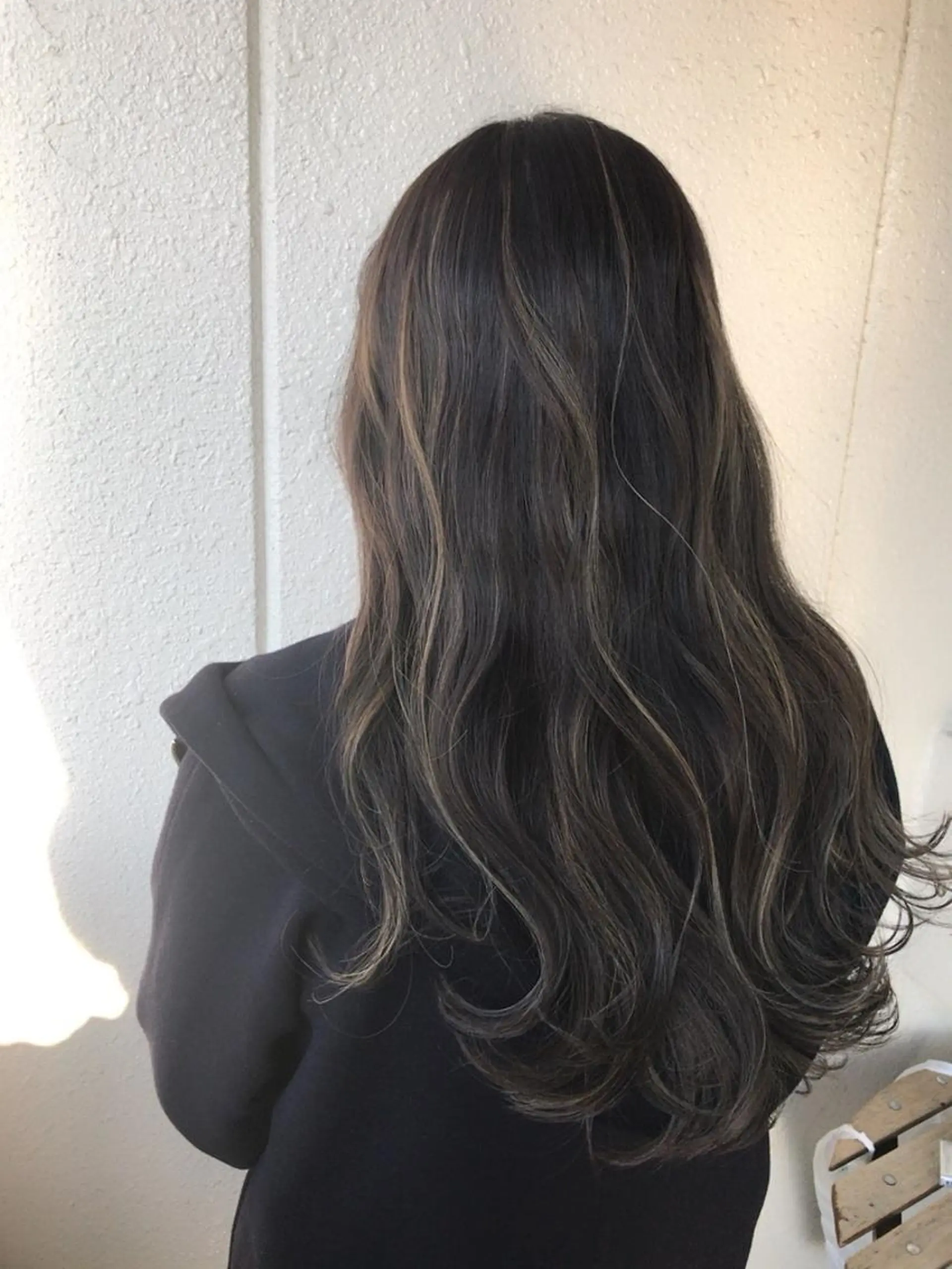 ロング ヘアアレンジ ハイライト メンズハイトーン メンズバレイヤージュのヘアスタイル