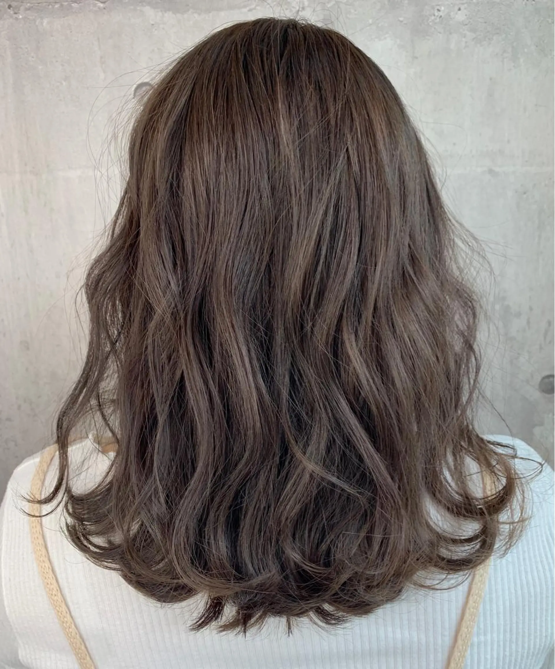 セミロング カラー 小関 茅里のマツエク・マツパデザイン