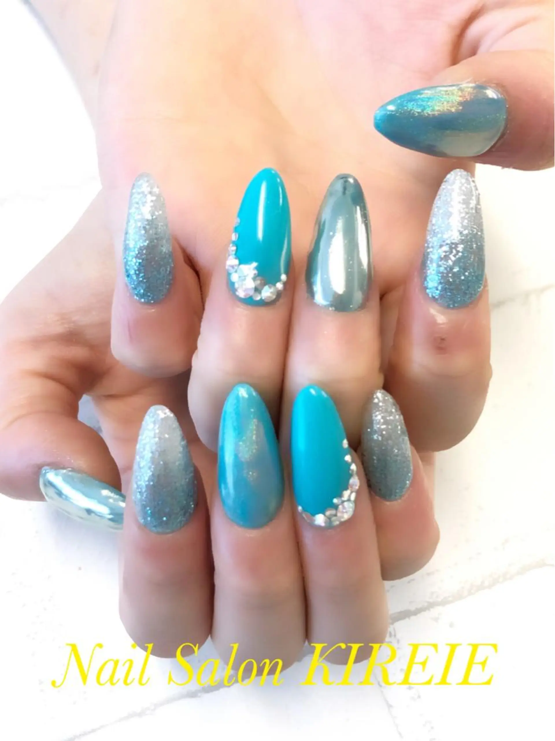 カラー ネイル ブルーカラー ブルー ミラーネイル スカルプネイル KIREIE NAILSのネイルデザイン