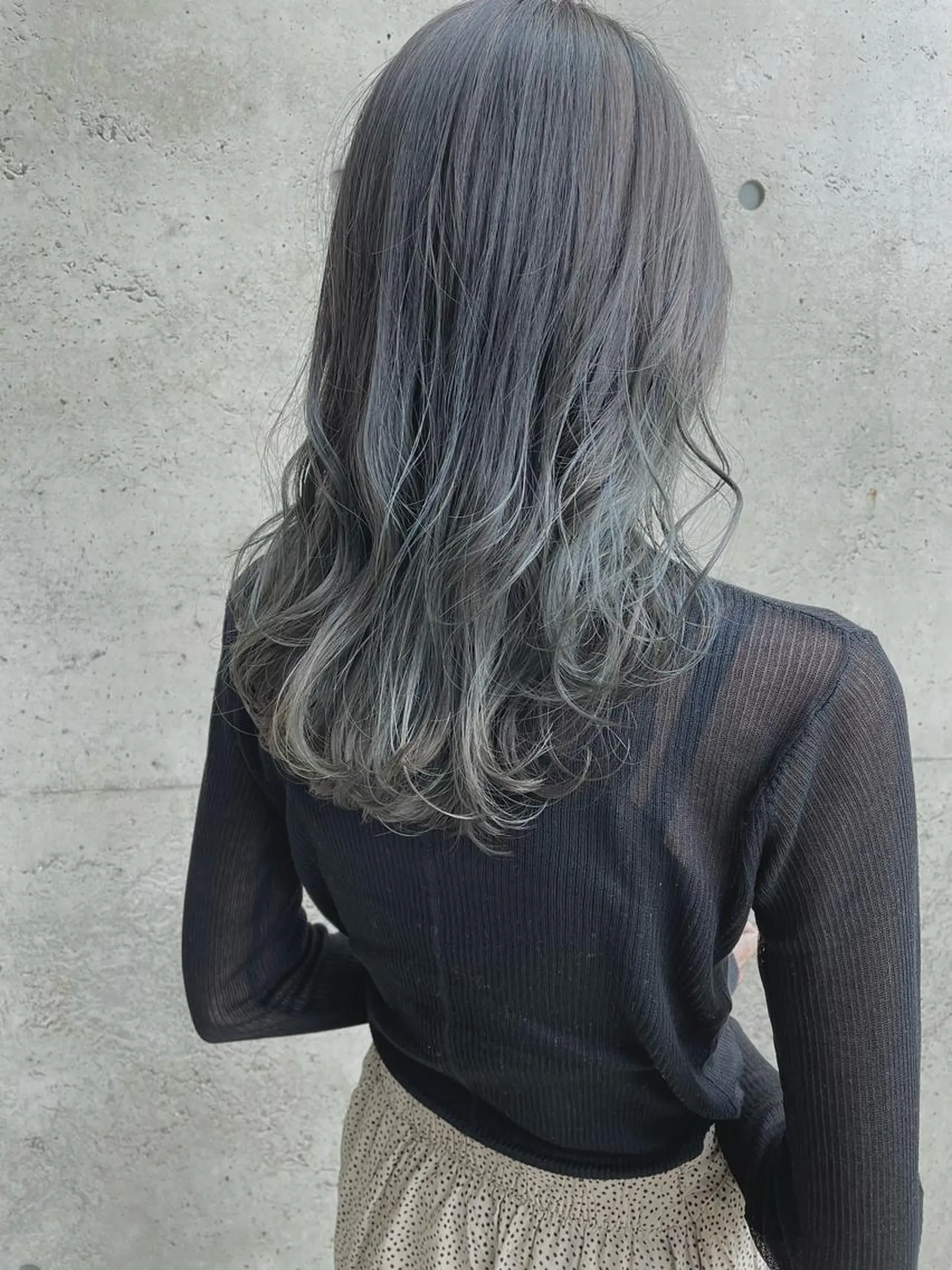 セミロング カラー 日高 香織のヘアスタイル