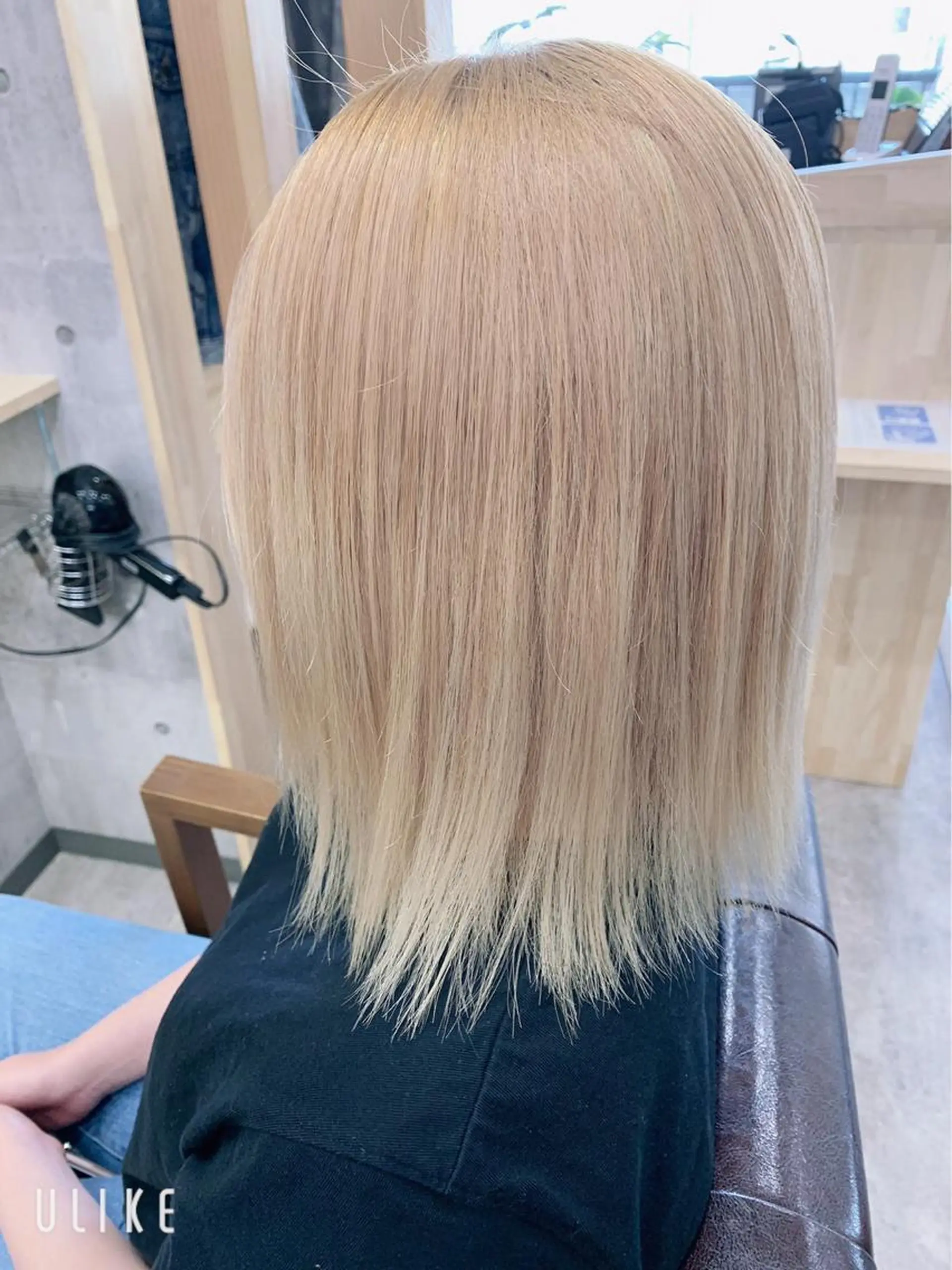 ミディアム カラー バレイヤージュ ブリーチ ブロンド ダブルカラー グラデーションカラー ヘアカラー hair salon mementoのヘアスタイル