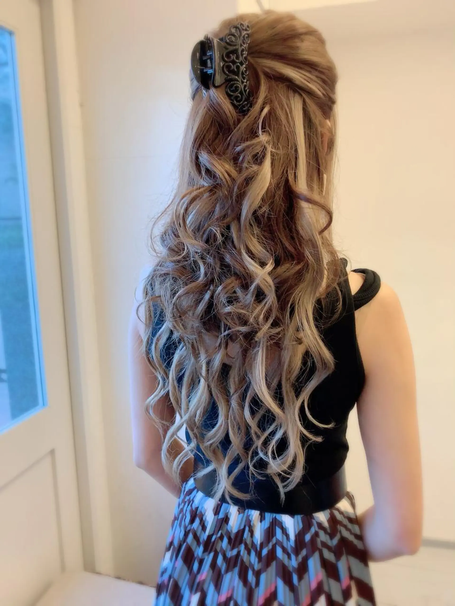 ロング カラー ケアブリーチ&シール エクステの店和田翔莉のヘアスタイル