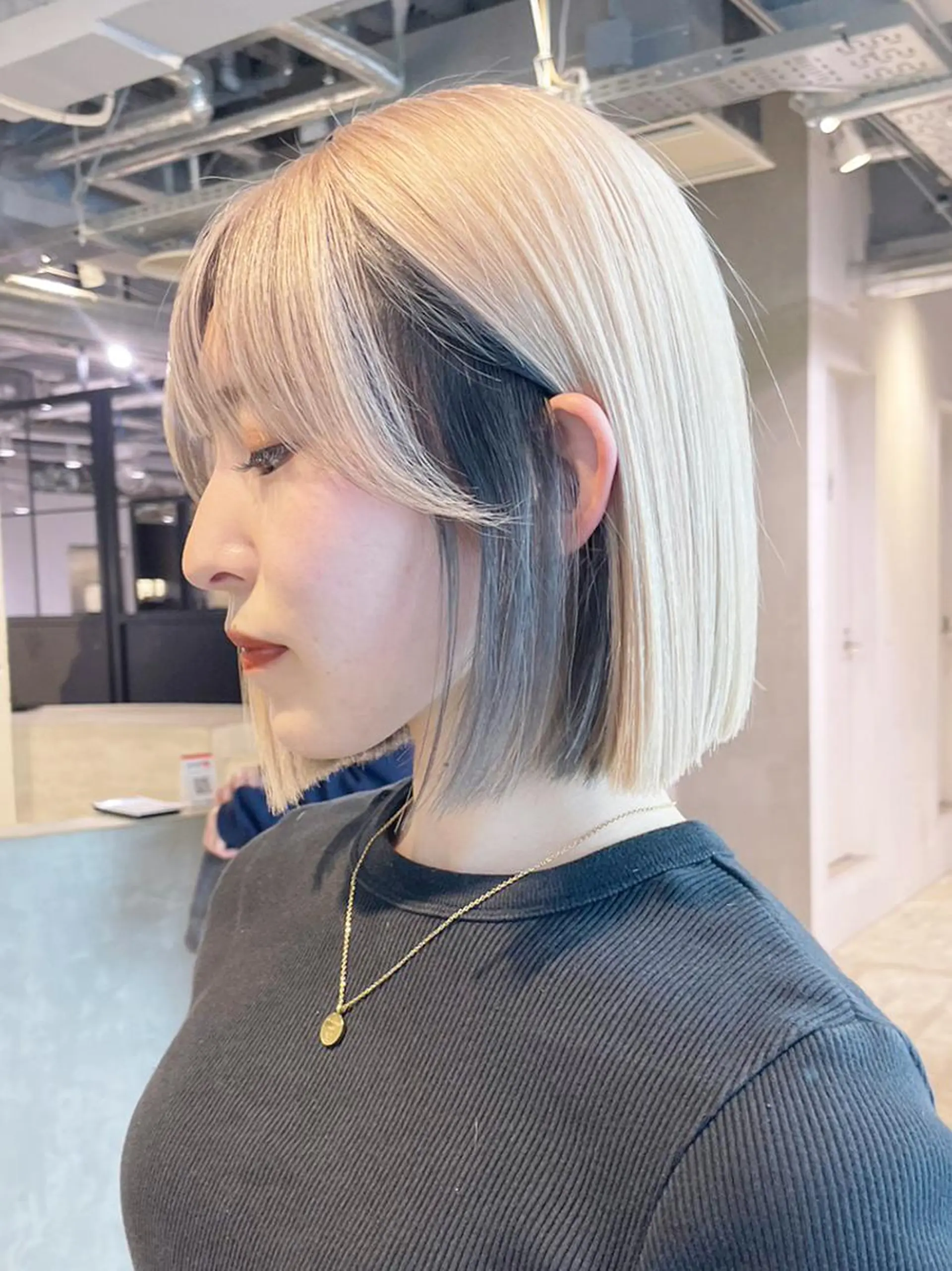 カラー ミディアム ブロンド ボブ カット ヘアカラー トリートメント ITbyALBUM 松戸のヘアスタイル
