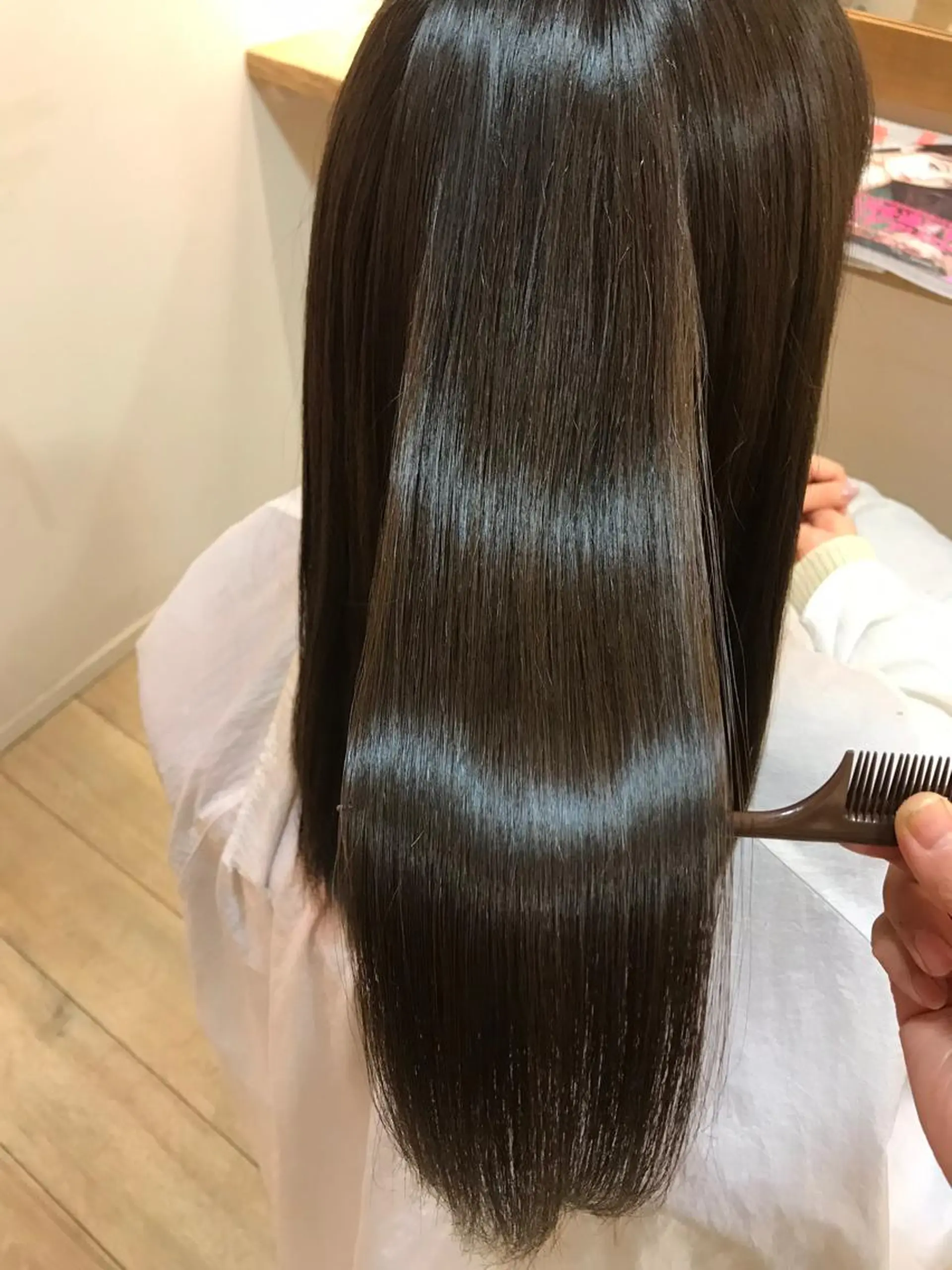 セミロング 勝沼 佑季のヘアスタイル