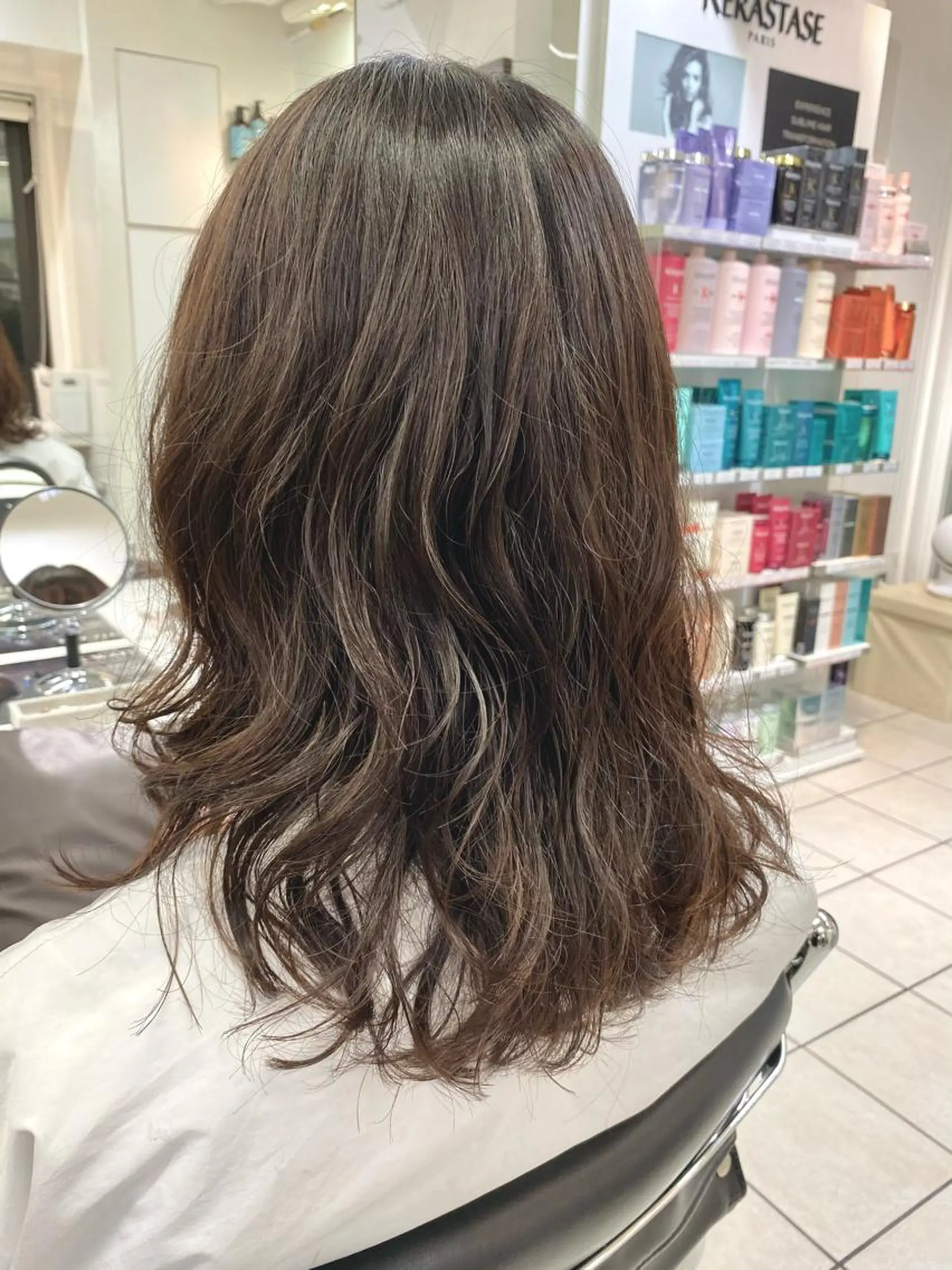 ミディアム パーマ 星野 菜月のヘアスタイル