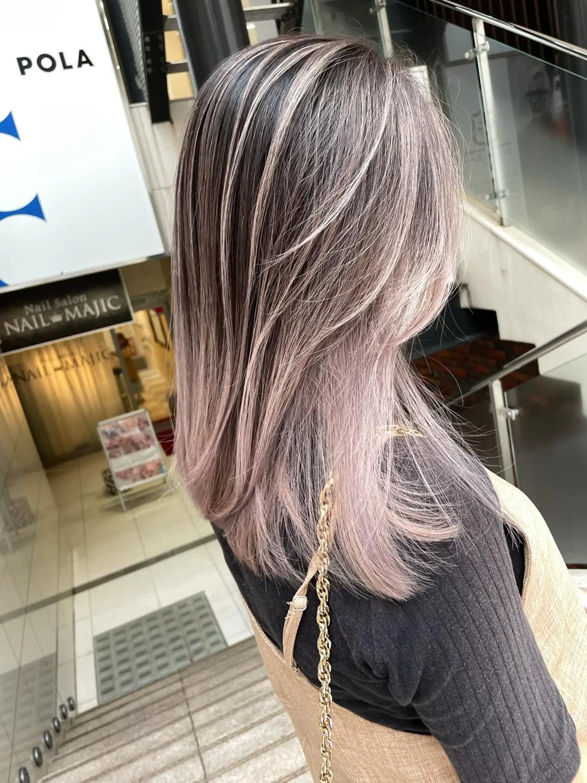 ミディアム カラー 小山 一之のヘアスタイル