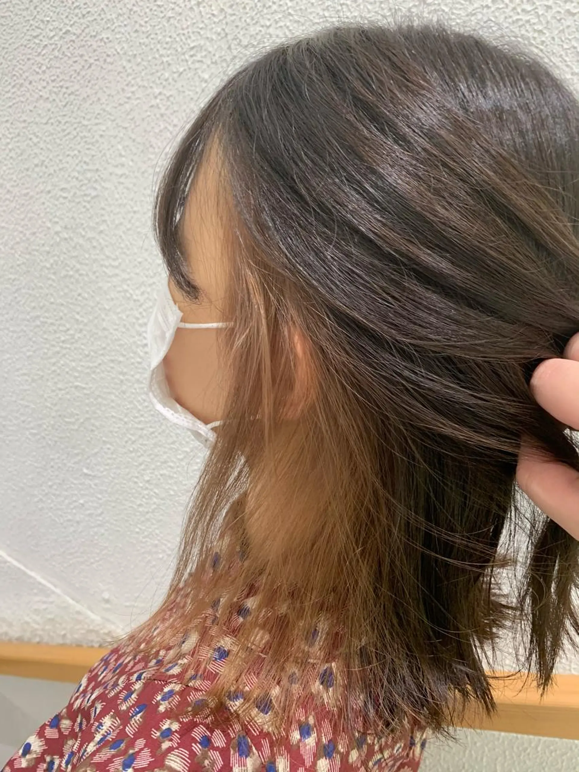 ミディアム カラー ベージュカラー インナーカラー ミルクティーベージュ 渡部 恭子のヘアスタイル