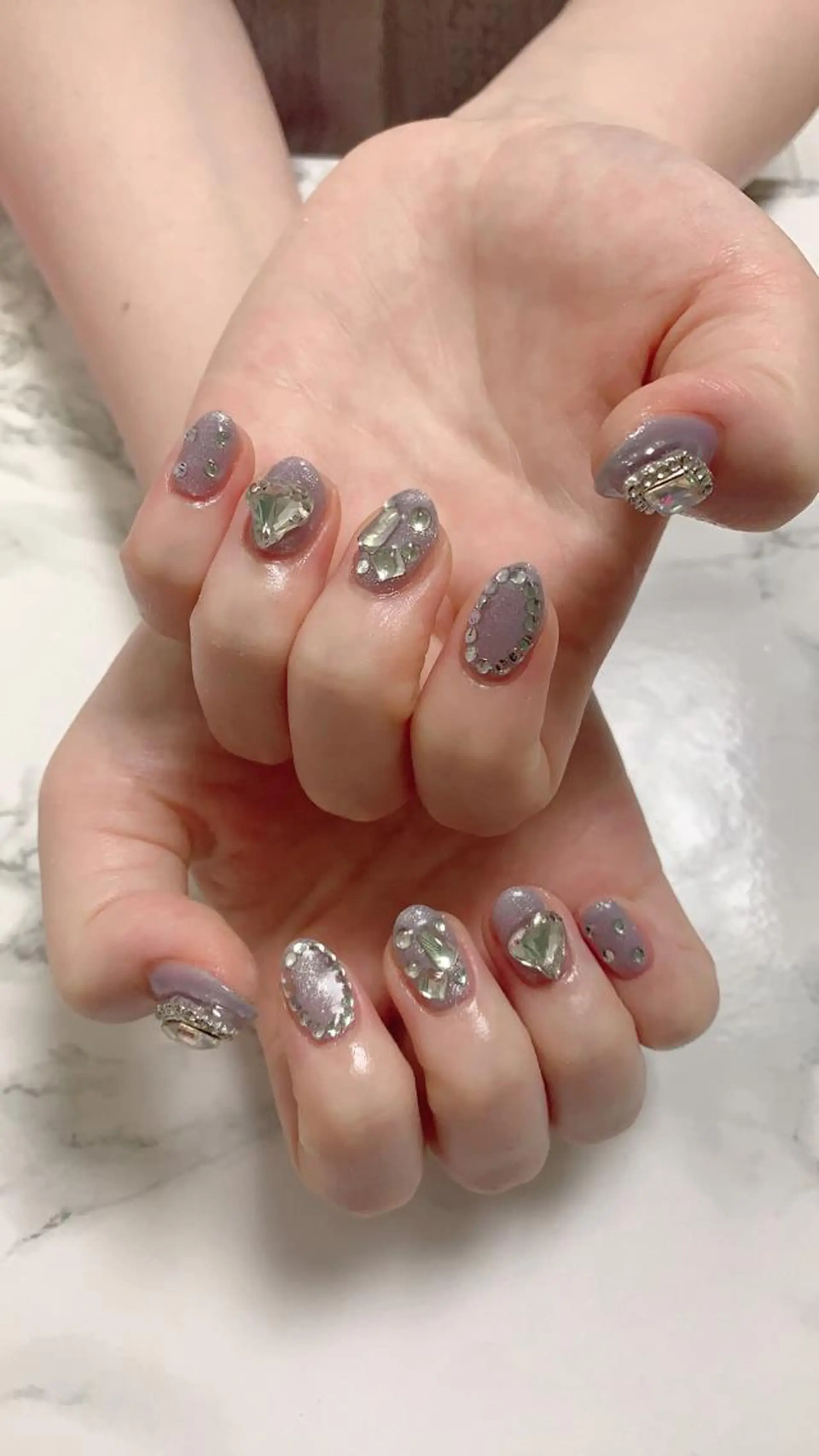 ネイル はな💎ネイル ワンホン、長さ出しのネイルデザイン