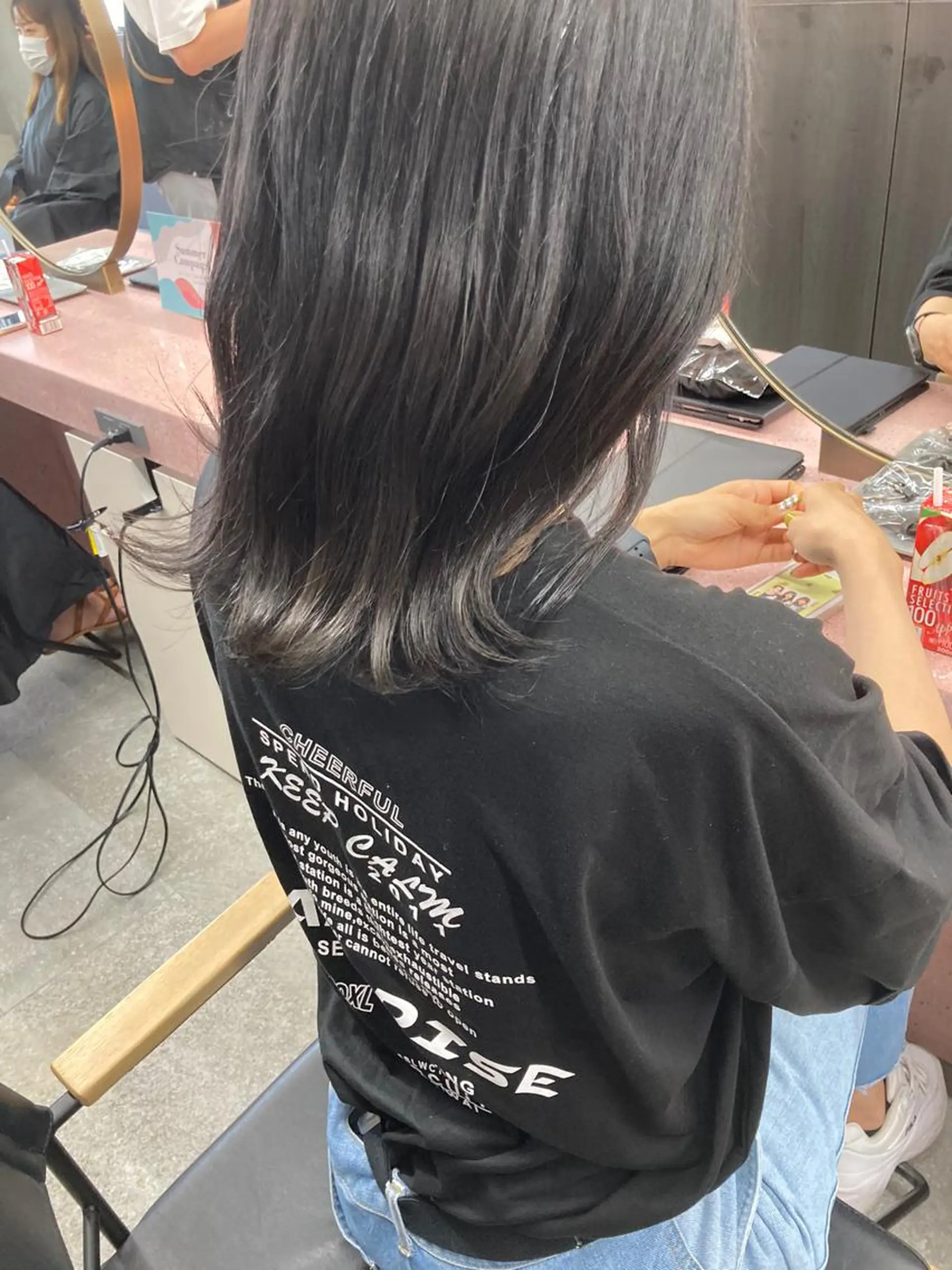 ミディアム カラー ダークグレー ダークグレージュ グレージュ カット ヘアカラー トリートメント 小木曽智美 /ボブ/ショートのヘアスタイル