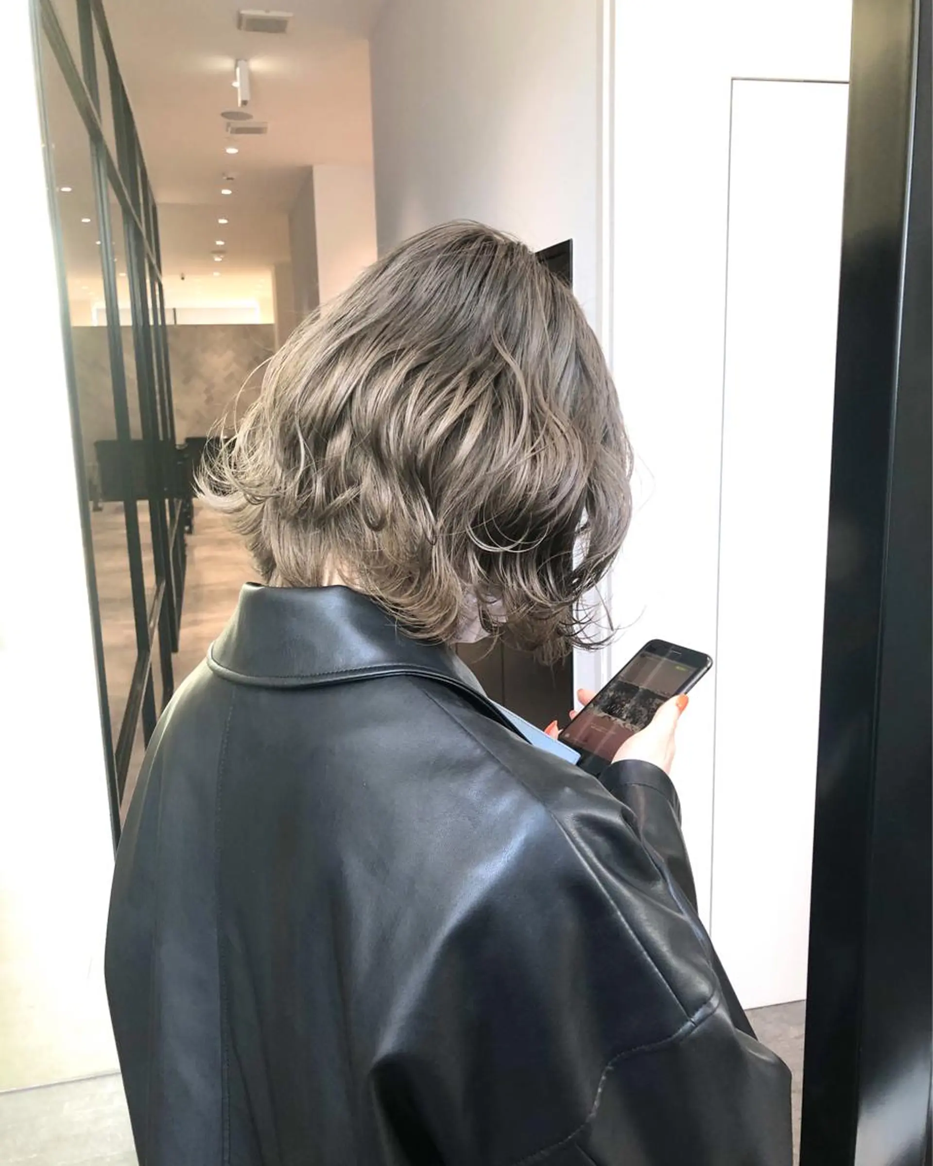 ミディアム カラー パーマ メンズ キッズ メンズバレイヤージュ メンズブリーチ メンズハイライト メンズハイトーン アッシュ カット ヘアカラー トリートメント GOTODAY SHAiRE SALON (原宿本店)所属・stylist 🎀 kanaのその他イメージ