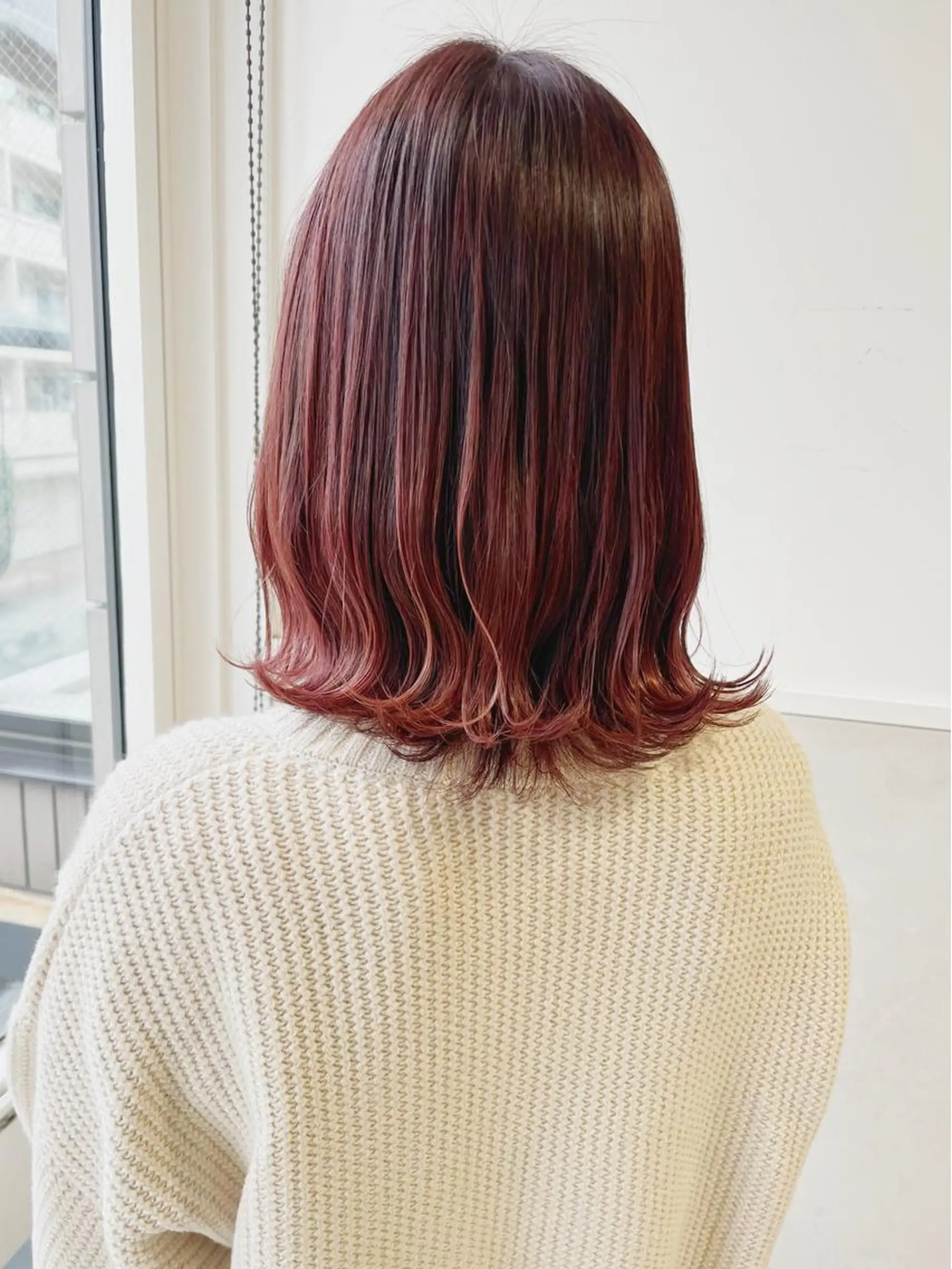 ミディアム カラー ピンクカラー 齋藤 咲のヘアスタイル