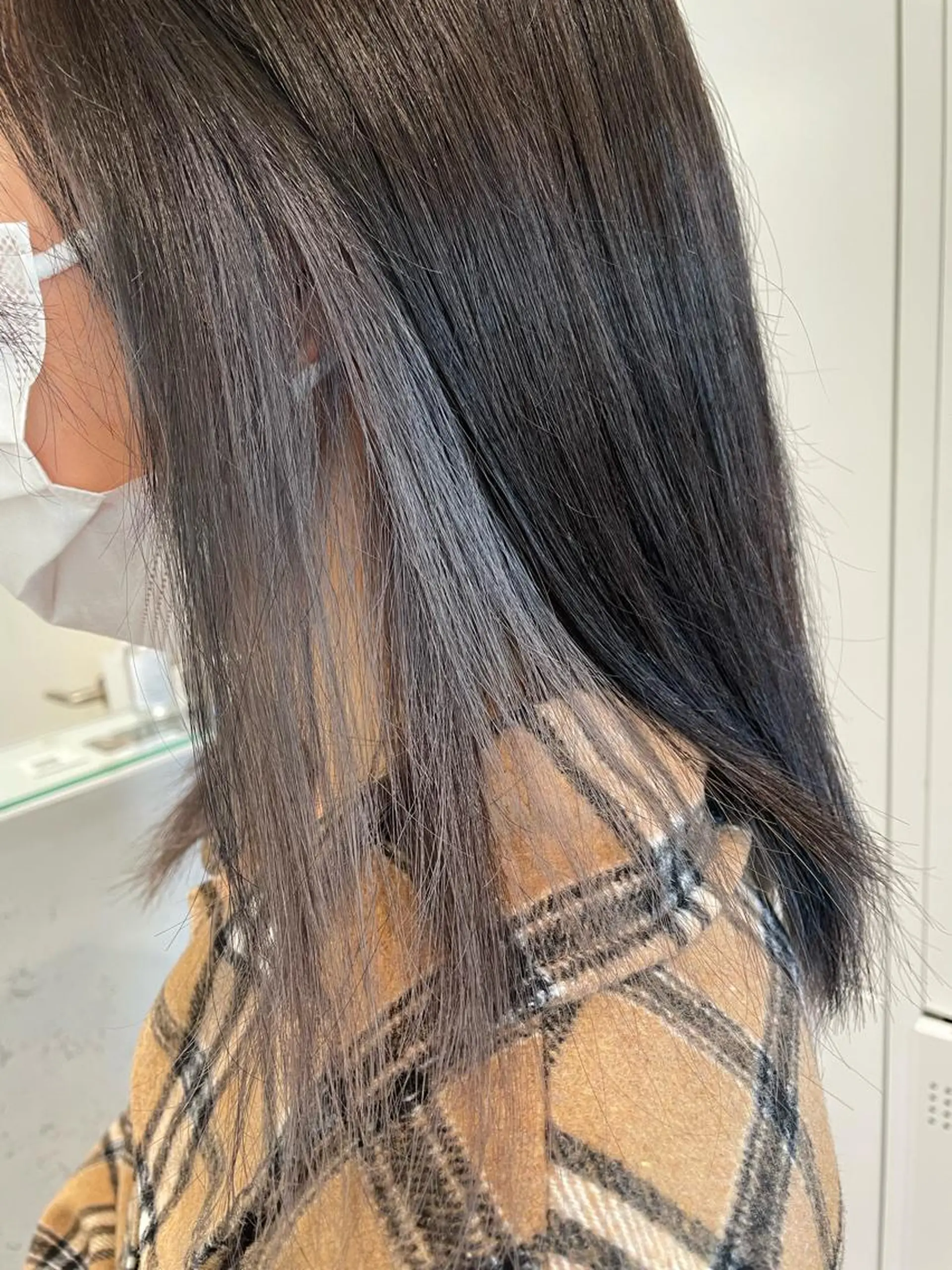 ミディアム カラー ブリーチ シルバー ヘアカラー ボブ/インナーカラー /眉毛/Miyuのヘアスタイル