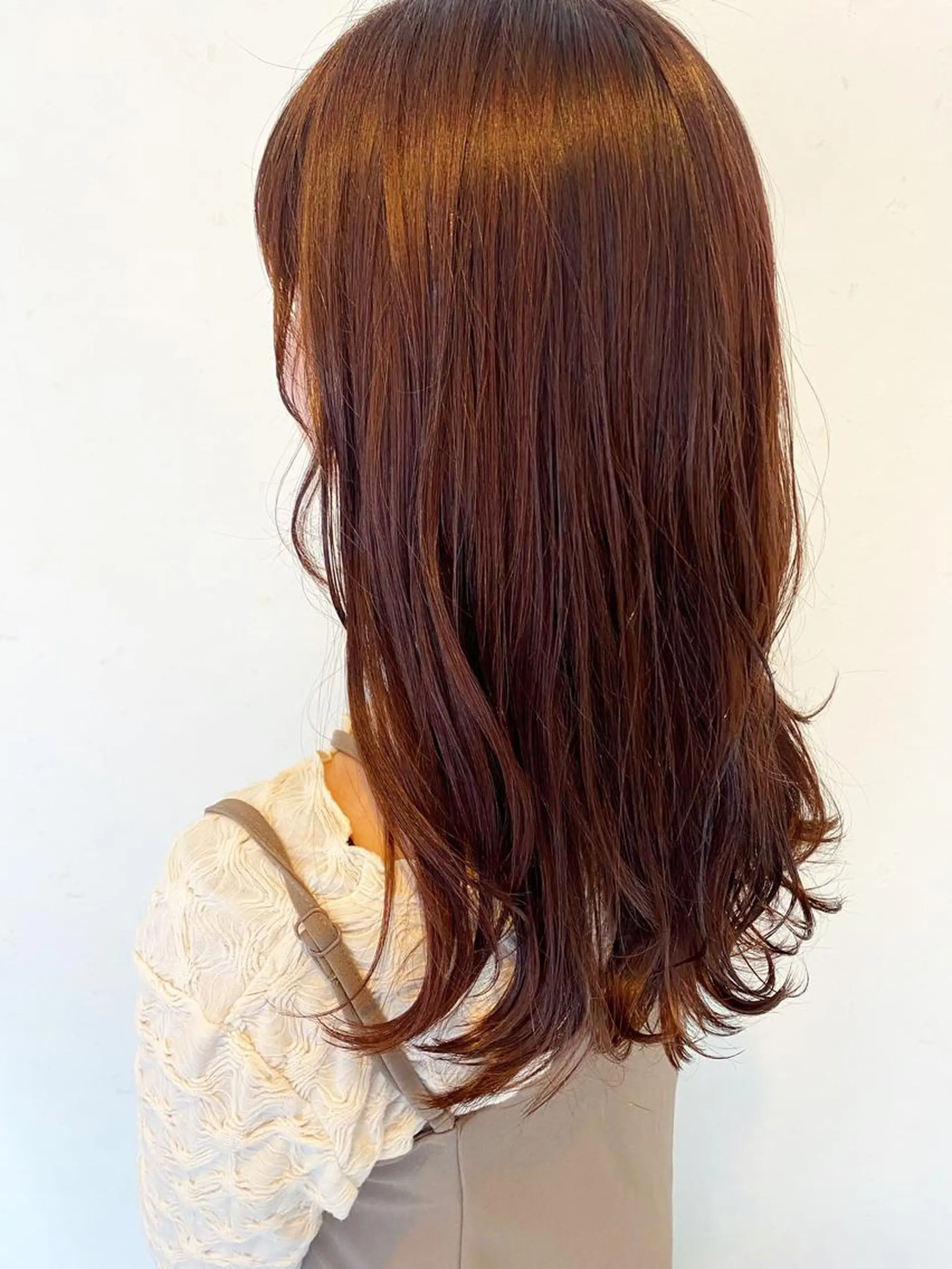 ロング カラー 伊藤 さやかのヘアスタイル