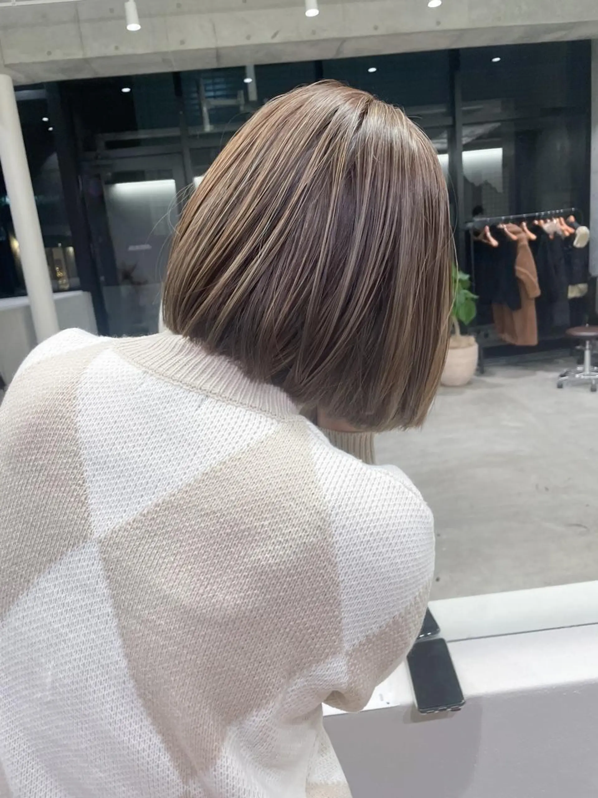 ショート カラー ヘアアレンジ ミニボブ/ブリーチ 🌈MISATOのヘアスタイル