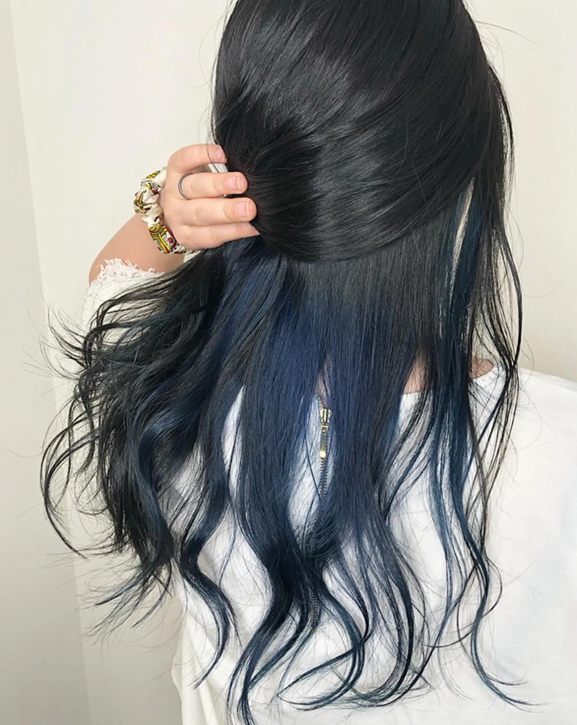 セミロング カラー ブリーチ ブルーカラー ヘアカラー 透明感カラー 松田晃代のヘアスタイル