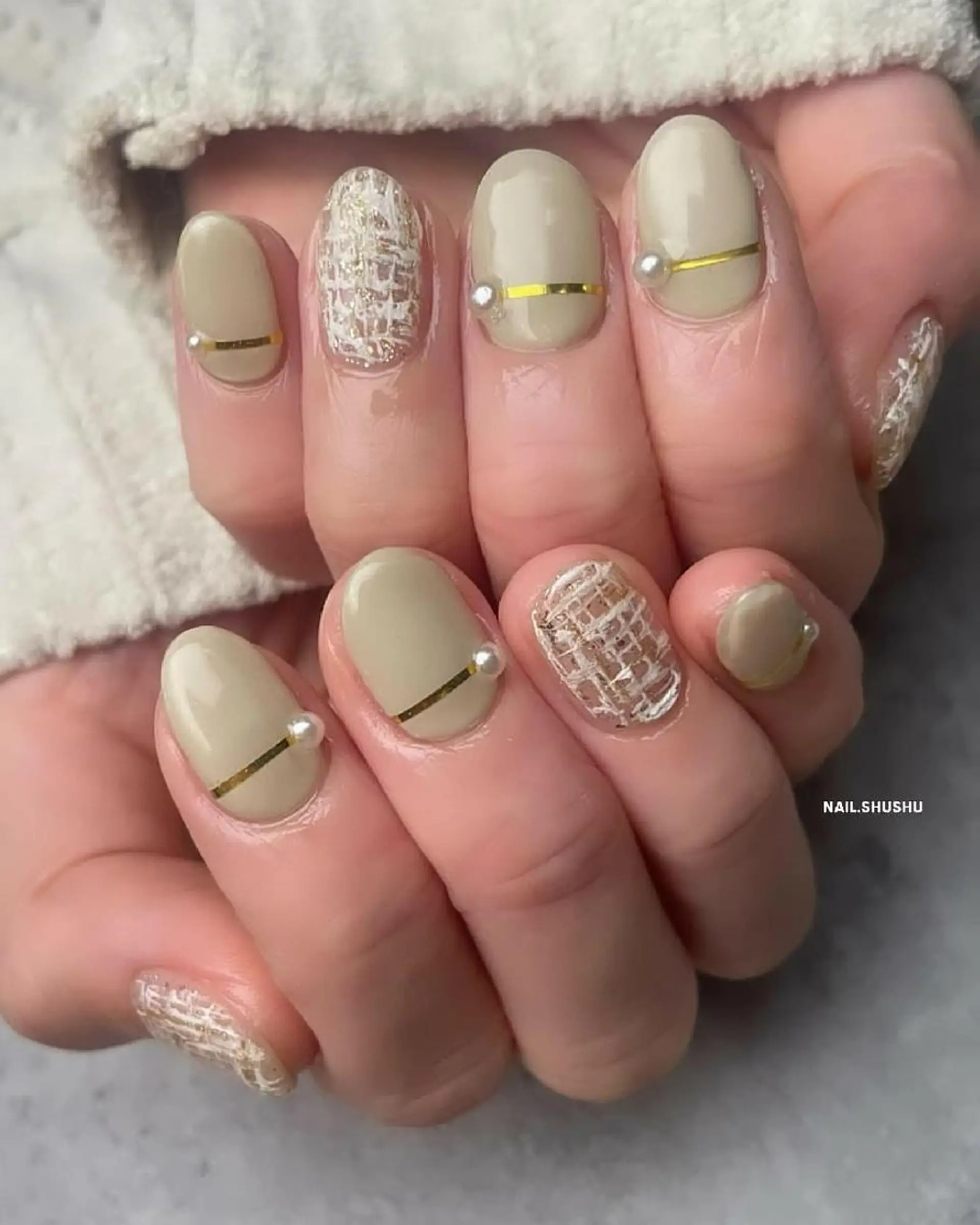 ネイル 持ち込み ニュアンスネイル シンプルネイル 冬ネイル 3dパーツ/流行り 👧shushu❤️のネイルデザイン