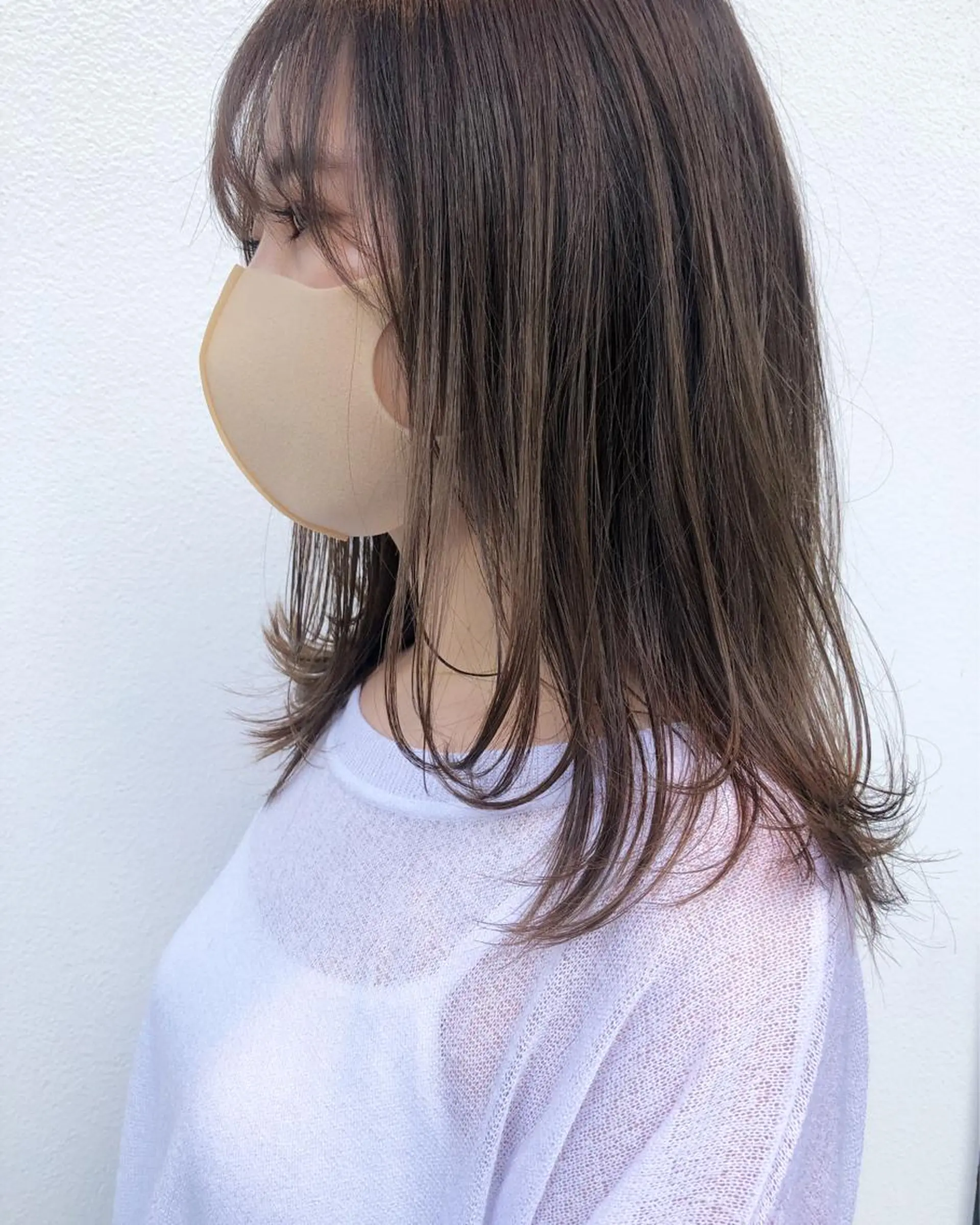 セミロング カラー 🩰オリーブ/ ベージュ松本咲花🩰のヘアスタイル