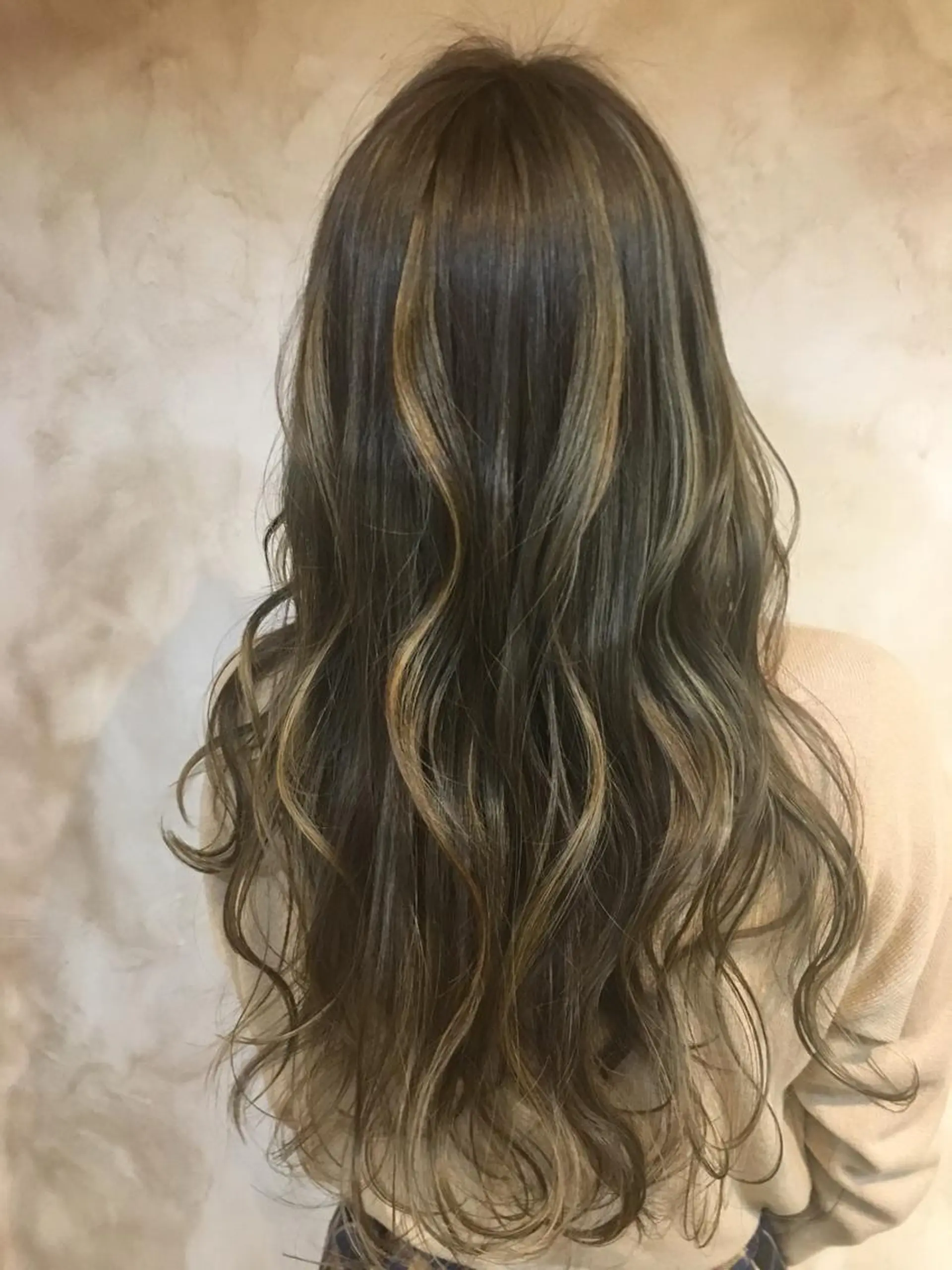 ロング ハイライト ヘアカラー 🤍デザインカラー 特化🤍HIROのヘアスタイル