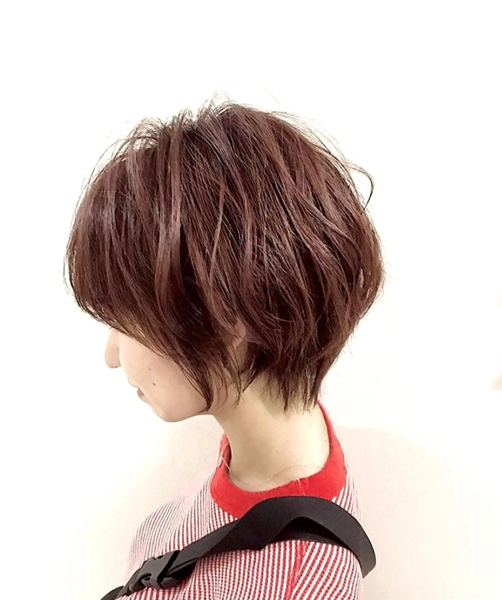 ショート カラー ワタベ ハヤト/ トップデザイナーのヘアスタイル