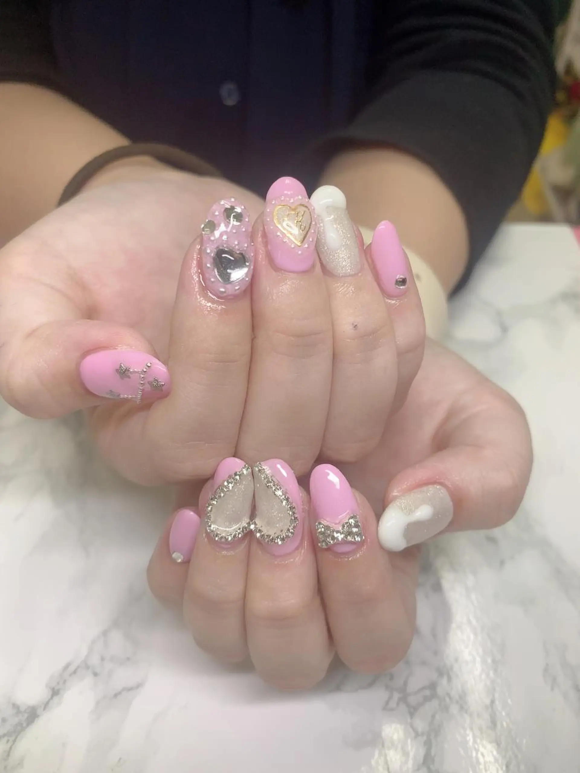 ネイル はな💎ネイル ワンホン、長さ出しのネイルデザイン