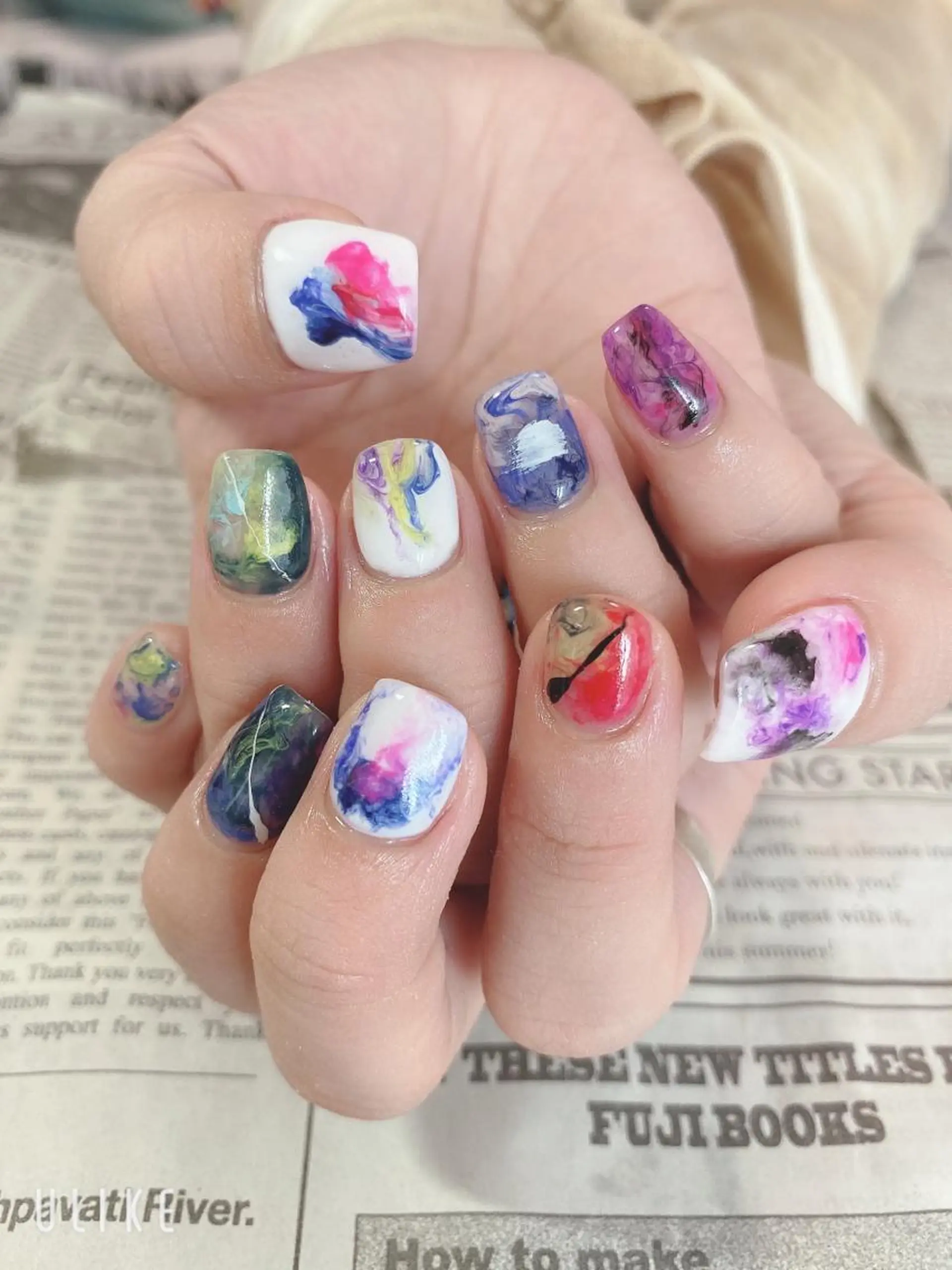 ネイル ハンドネイル ハンドケア 森山 舞のネイルデザイン