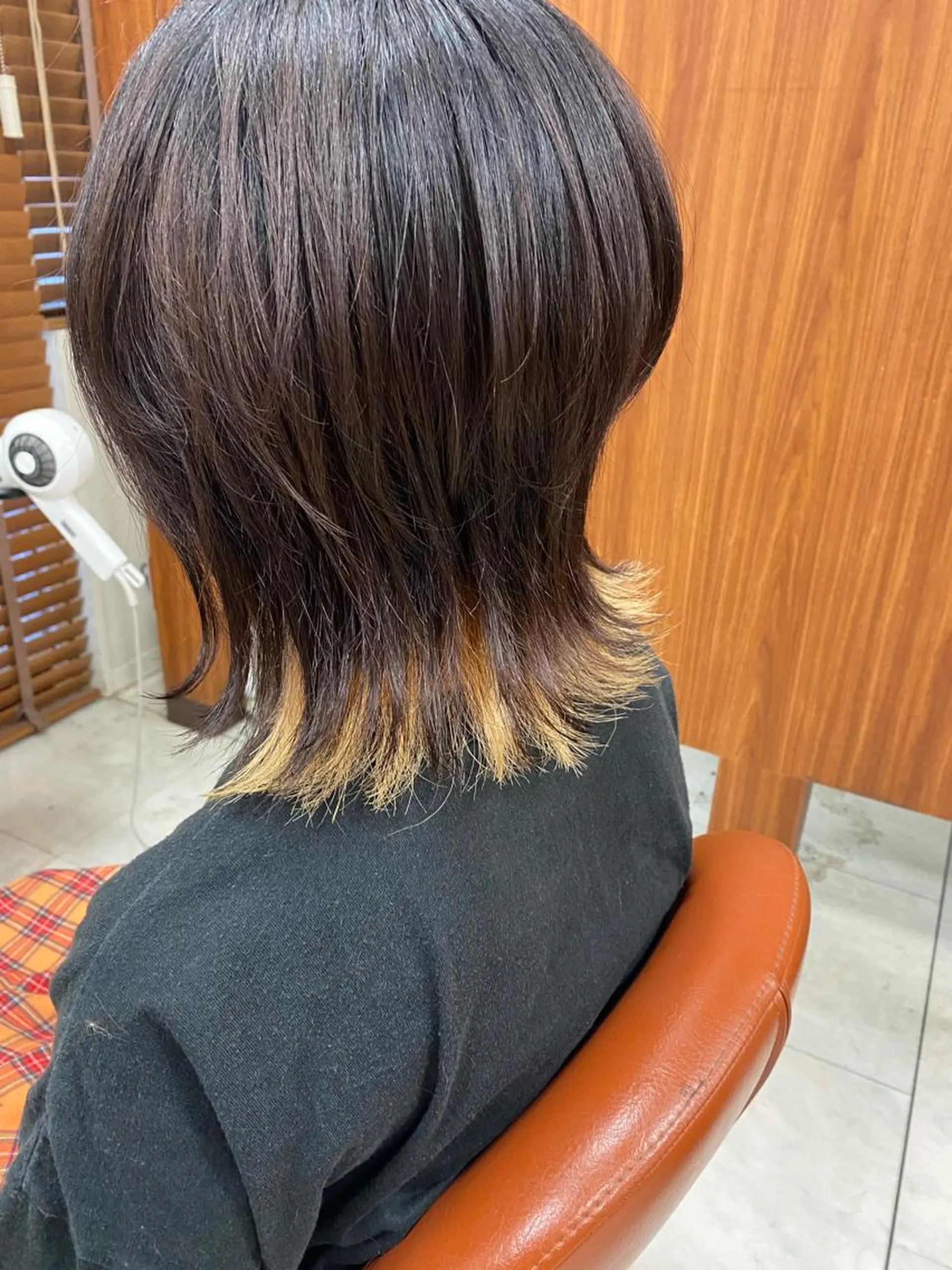 ショート カラー 大輪 日向子のヘアスタイル
